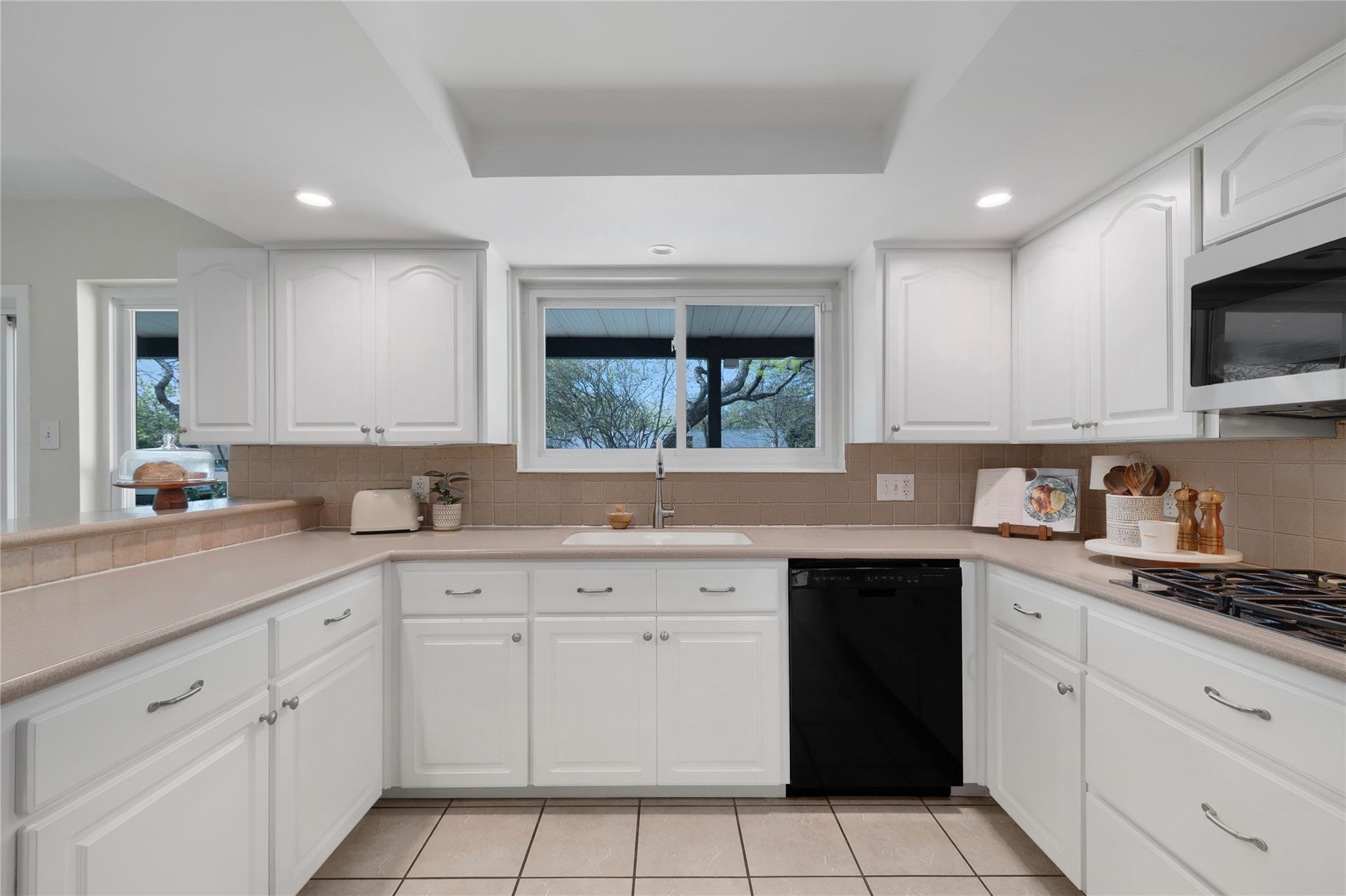 2403 Comburg Castle Way, Austin, TX 78748