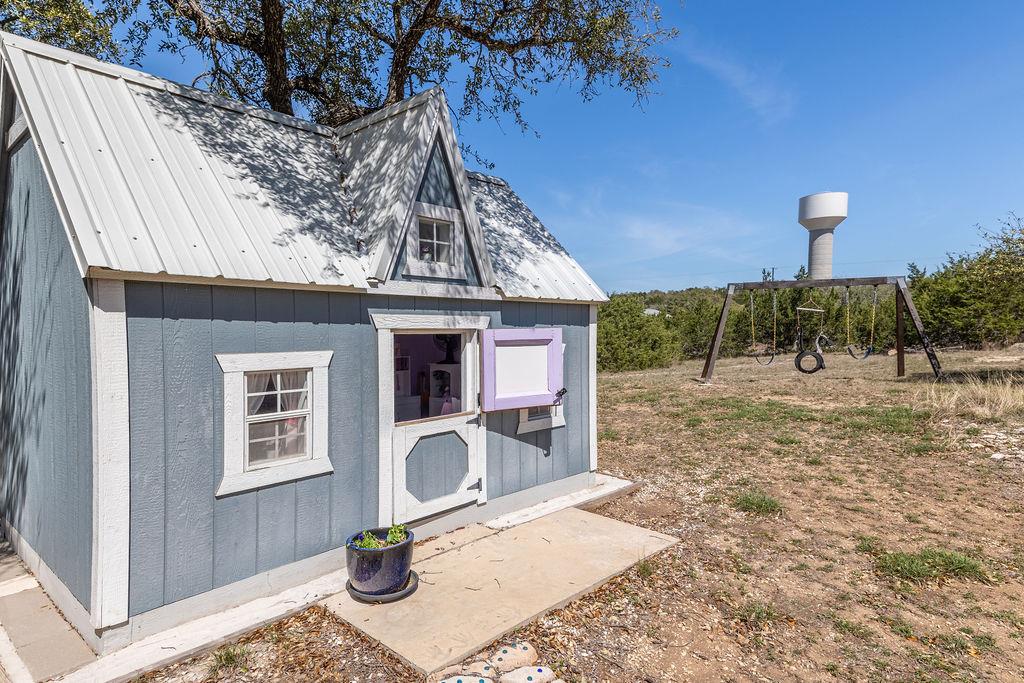 1051 Trailhead Cir, Dripping Springs, TX 78620