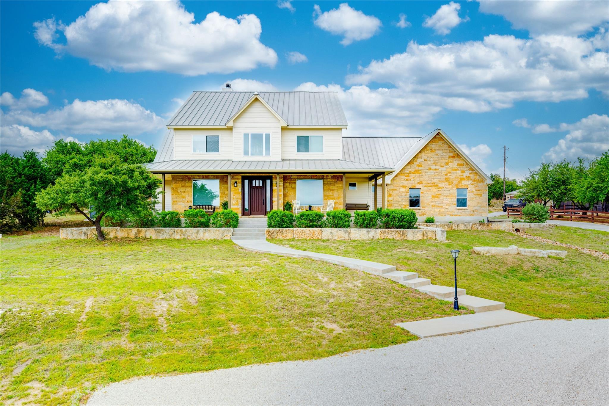 1051 Trailhead Cir, Dripping Springs, TX 78620