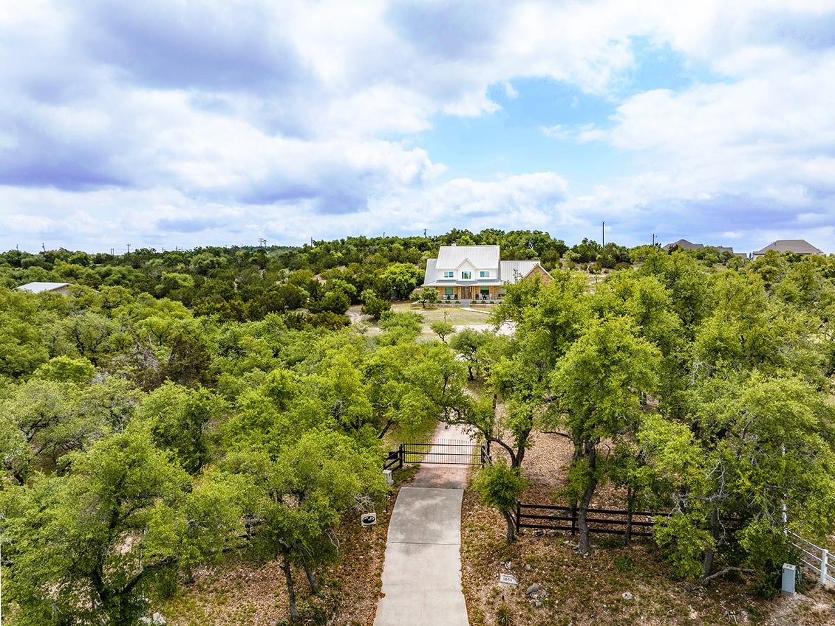 1051 Trailhead Cir, Dripping Springs, TX 78620