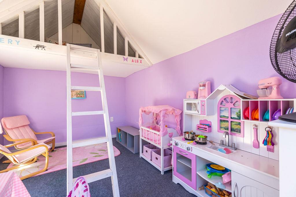 1051 Trailhead Cir, Dripping Springs, TX 78620