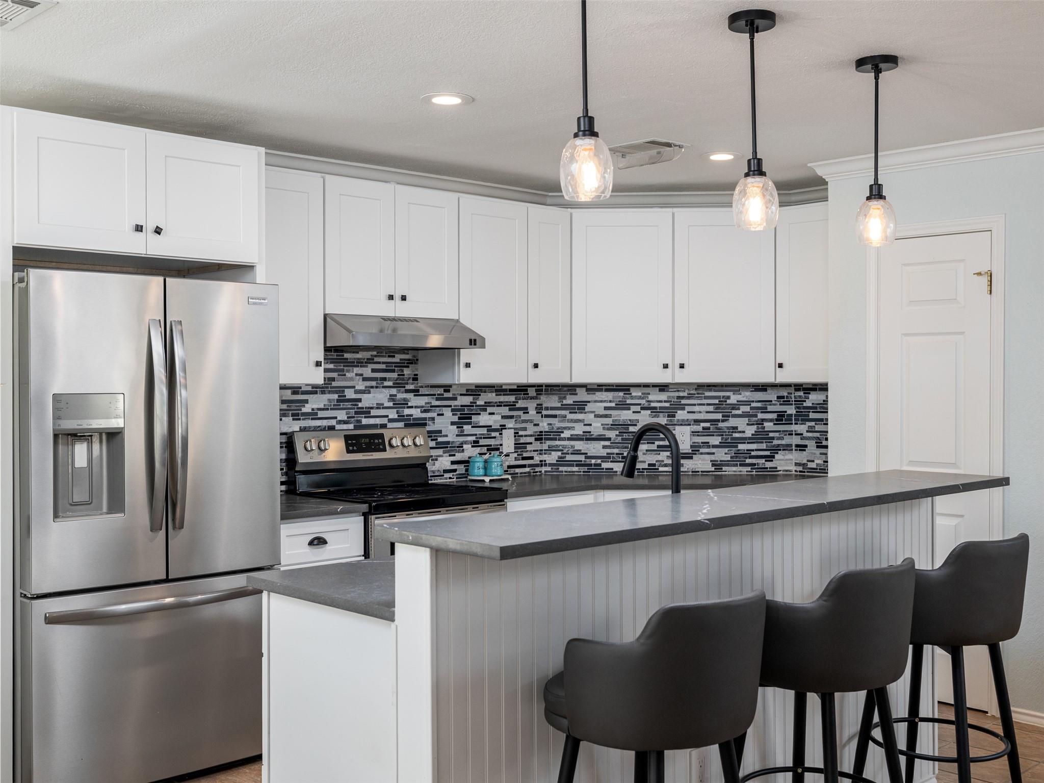 1310 Cedar Crest Dr, Cedar Park, TX 78613