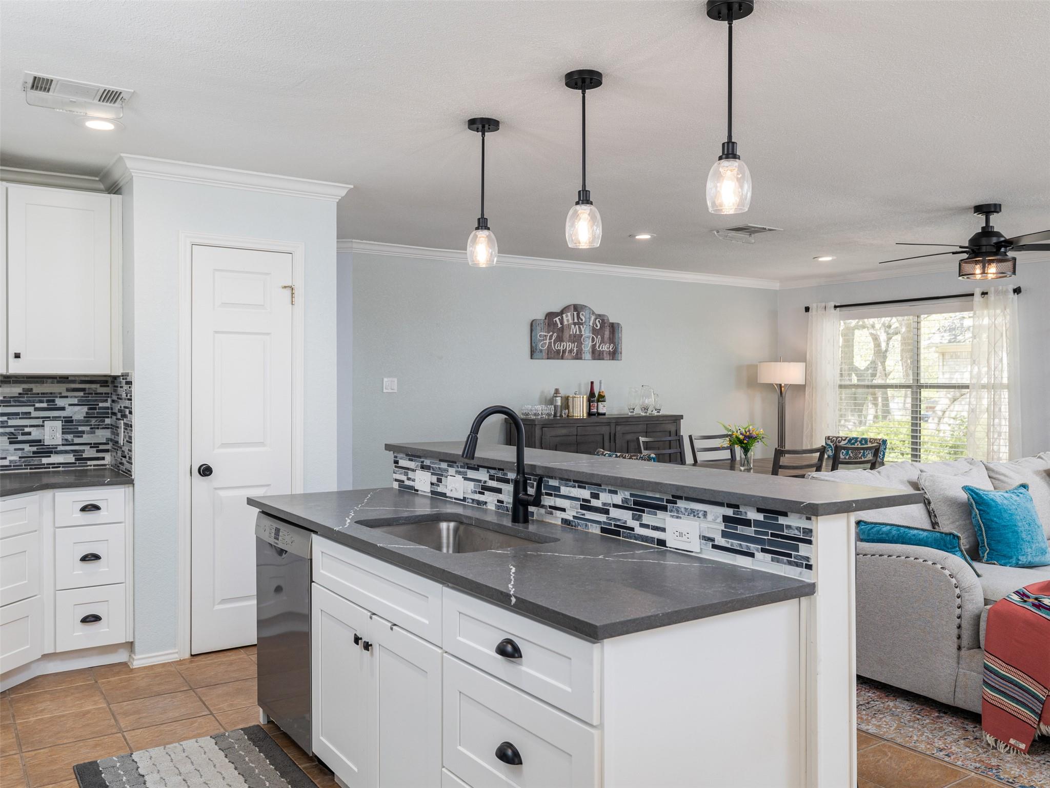 1310 Cedar Crest Dr, Cedar Park, TX 78613