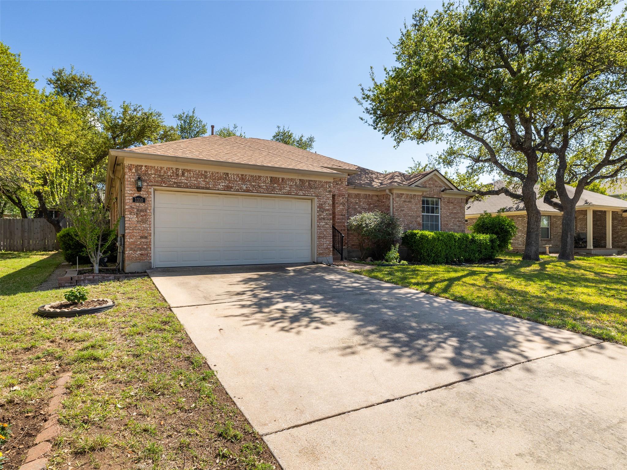 1310 Cedar Crest Dr, Cedar Park, TX 78613