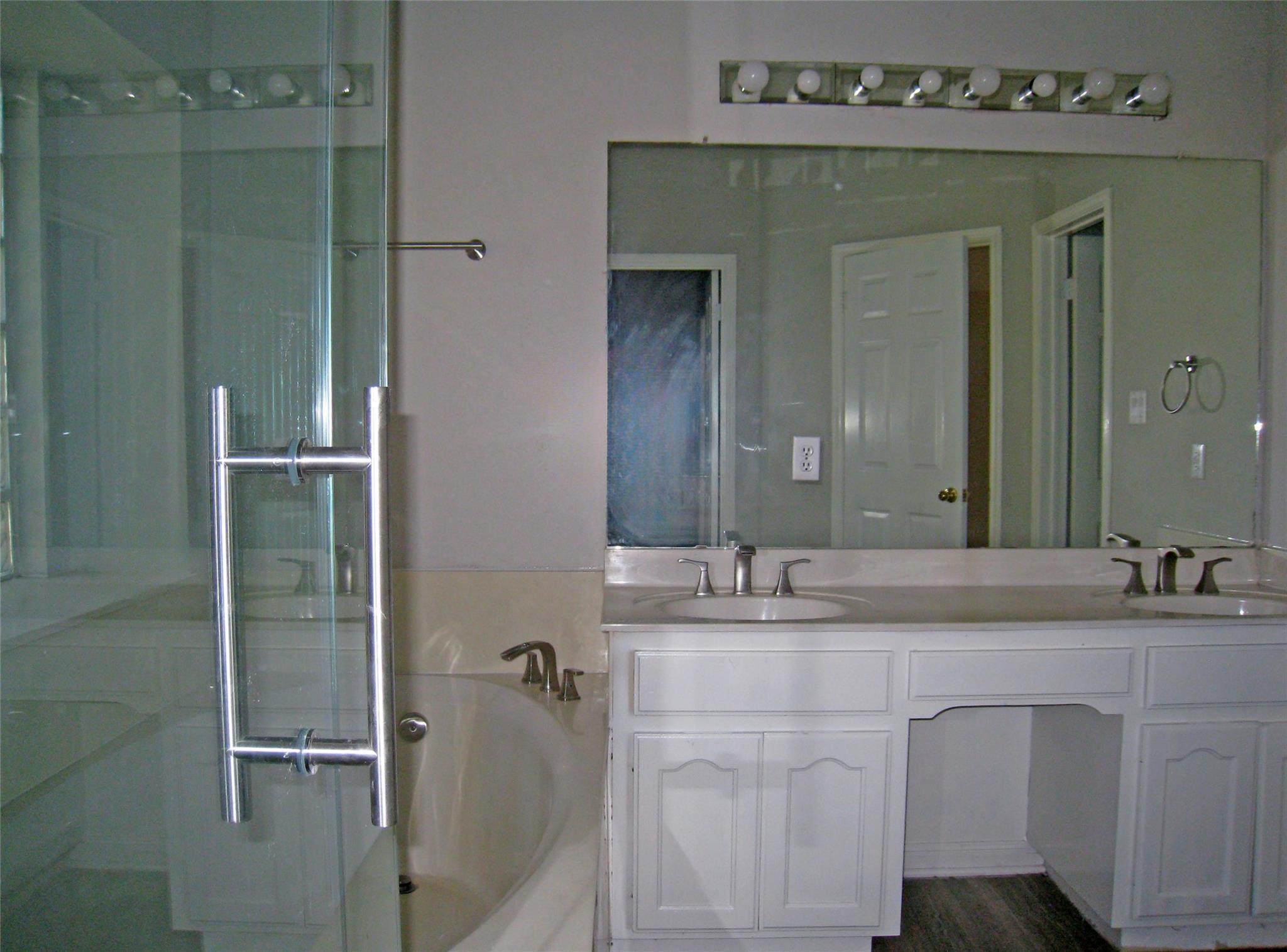 1010 Magnolia Cv, Buda, TX 78610