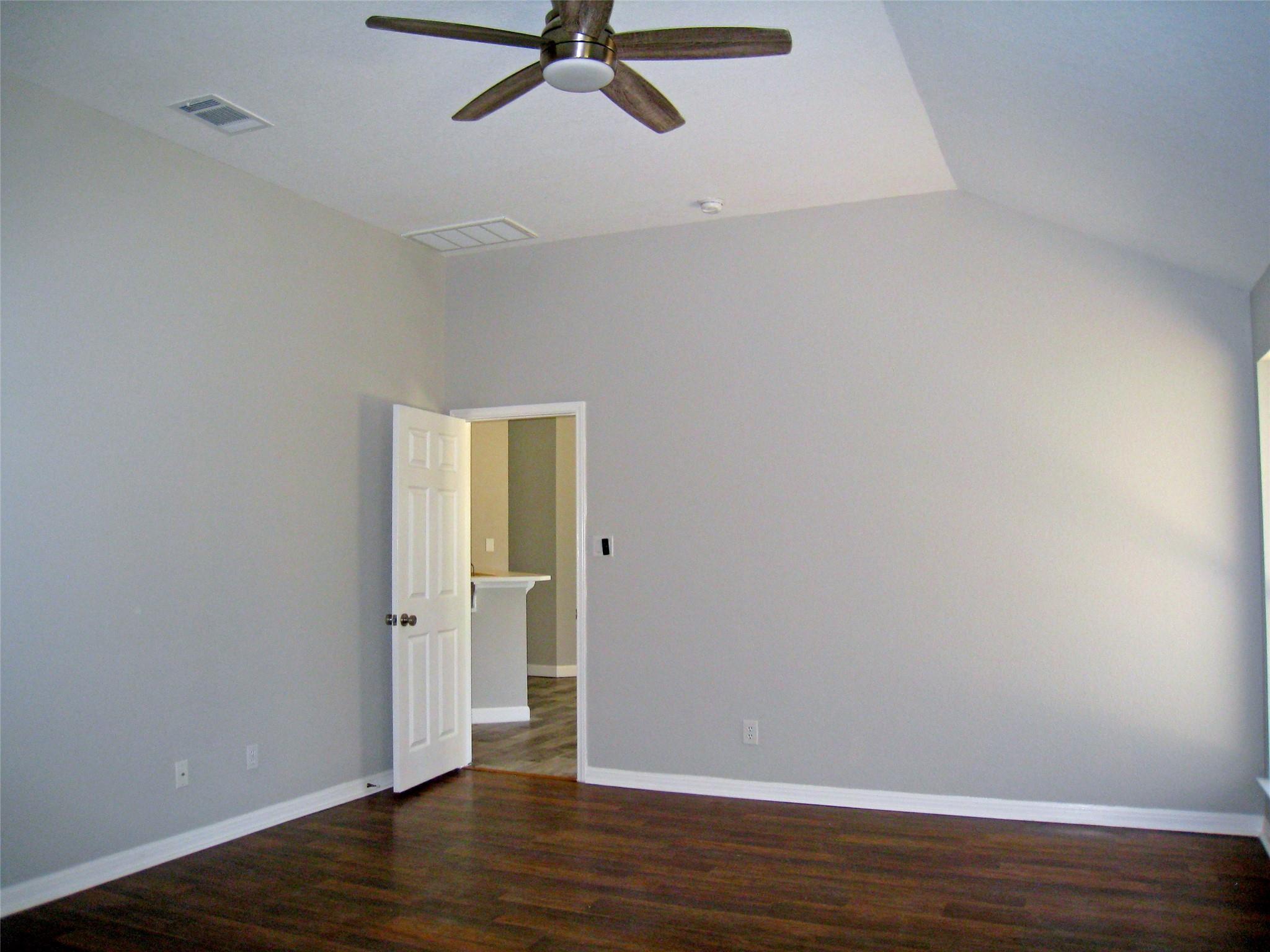 1010 Magnolia Cv, Buda, TX 78610