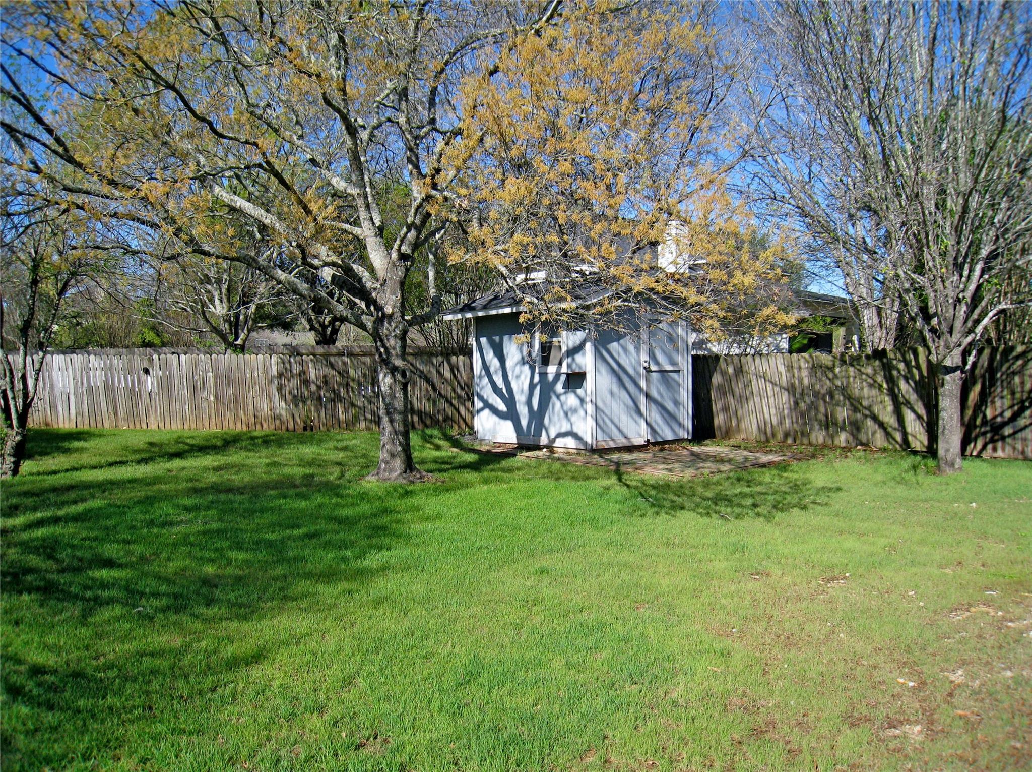 1010 Magnolia Cv, Buda, TX 78610