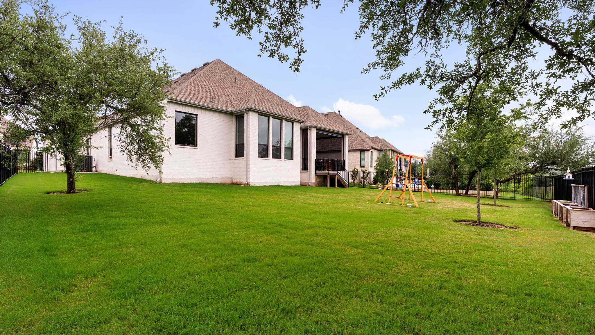 645 Two Creeks Ln, Austin, TX 78737