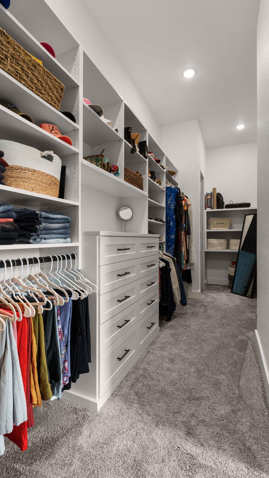 645 Two Creeks Ln, Austin, TX 78737