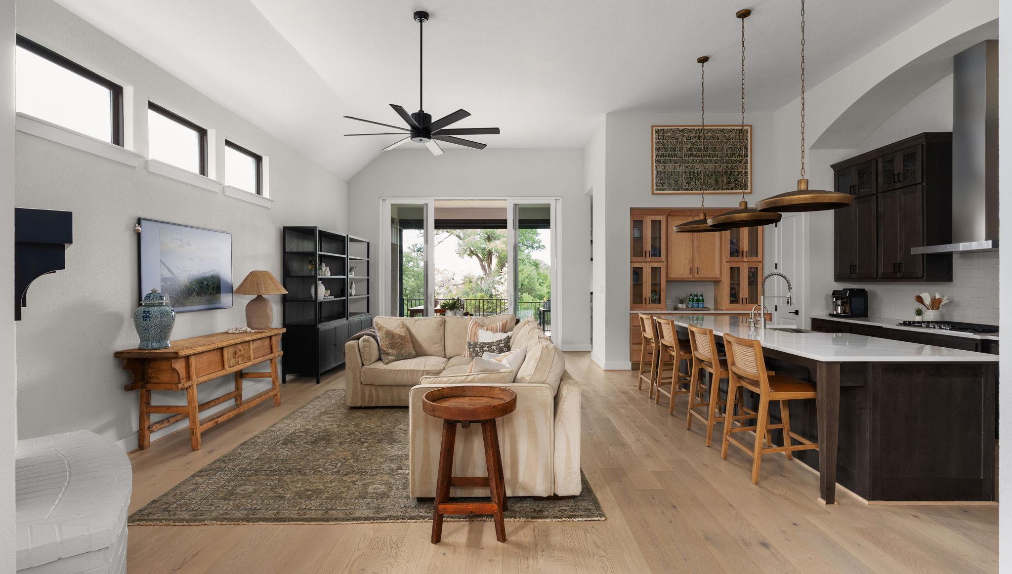 645 Two Creeks Ln, Austin, TX 78737