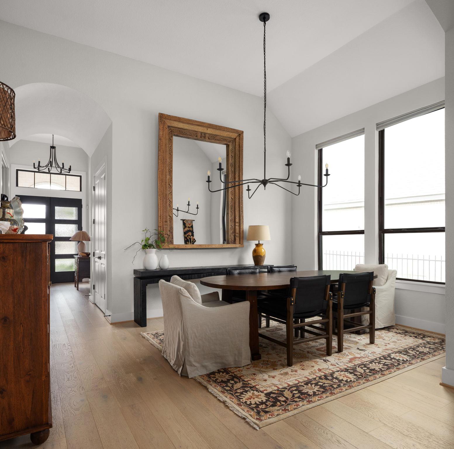 645 Two Creeks Ln, Austin, TX 78737