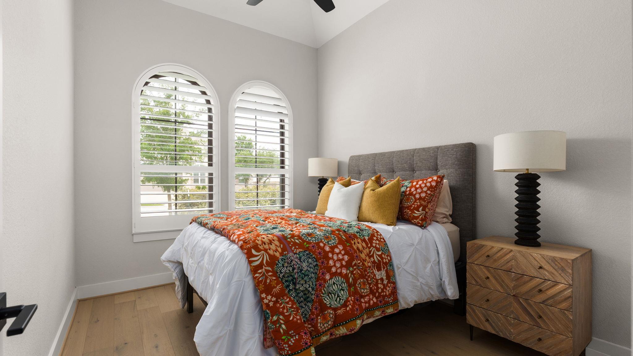 645 Two Creeks Ln, Austin, TX 78737