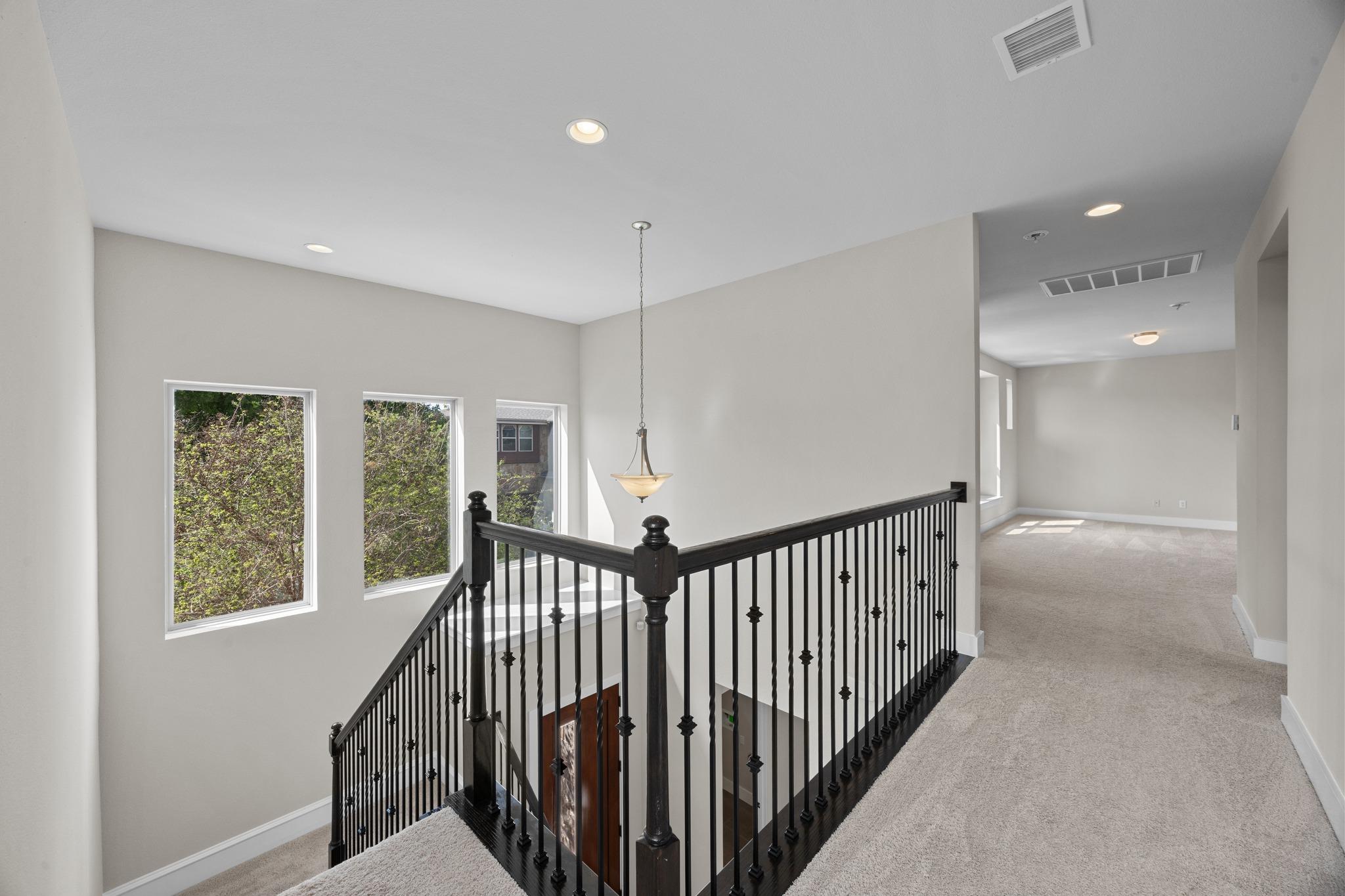 1004 Sue Ann Rose Dr, Austin, TX 78717