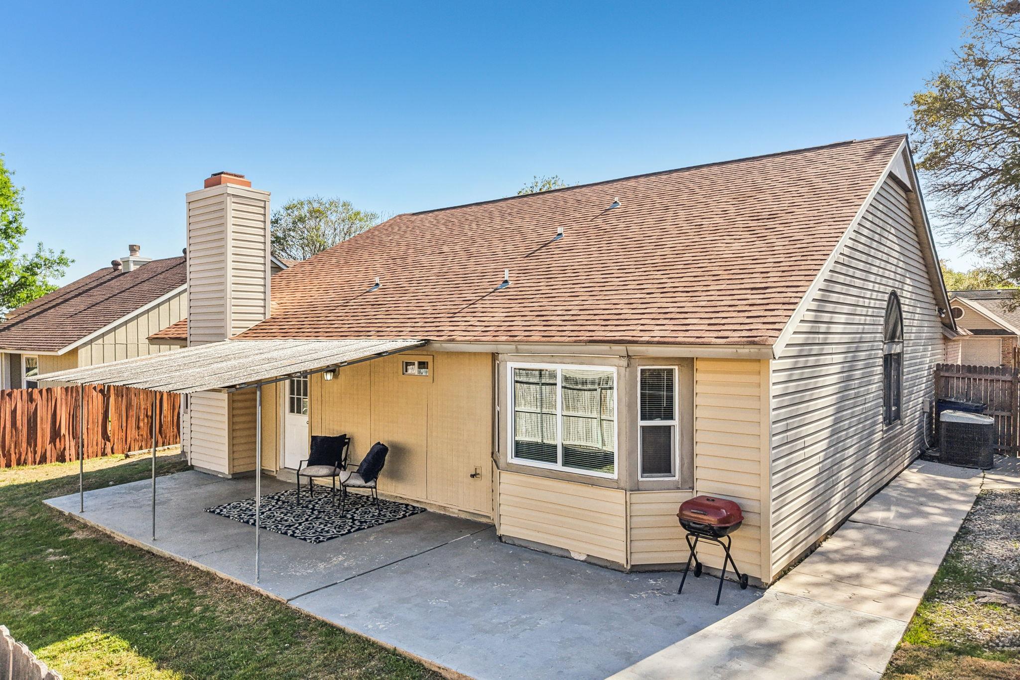 305 Hornbean Ln, Cibolo, TX 78108