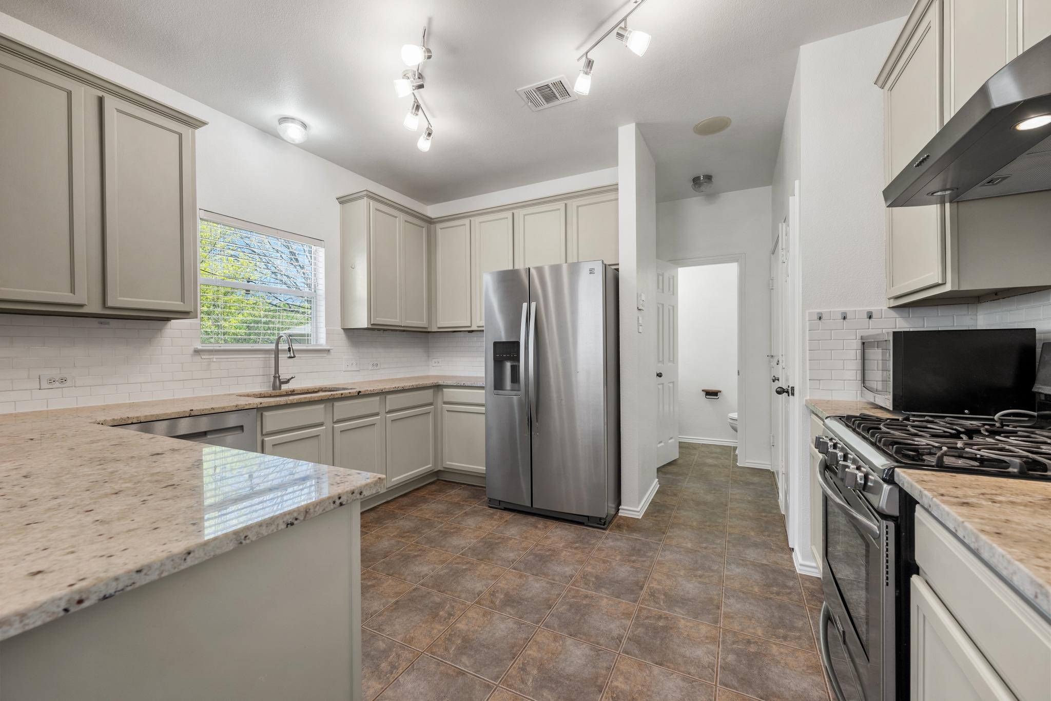 1616 Kemah Dr # 116, Austin, TX 78748