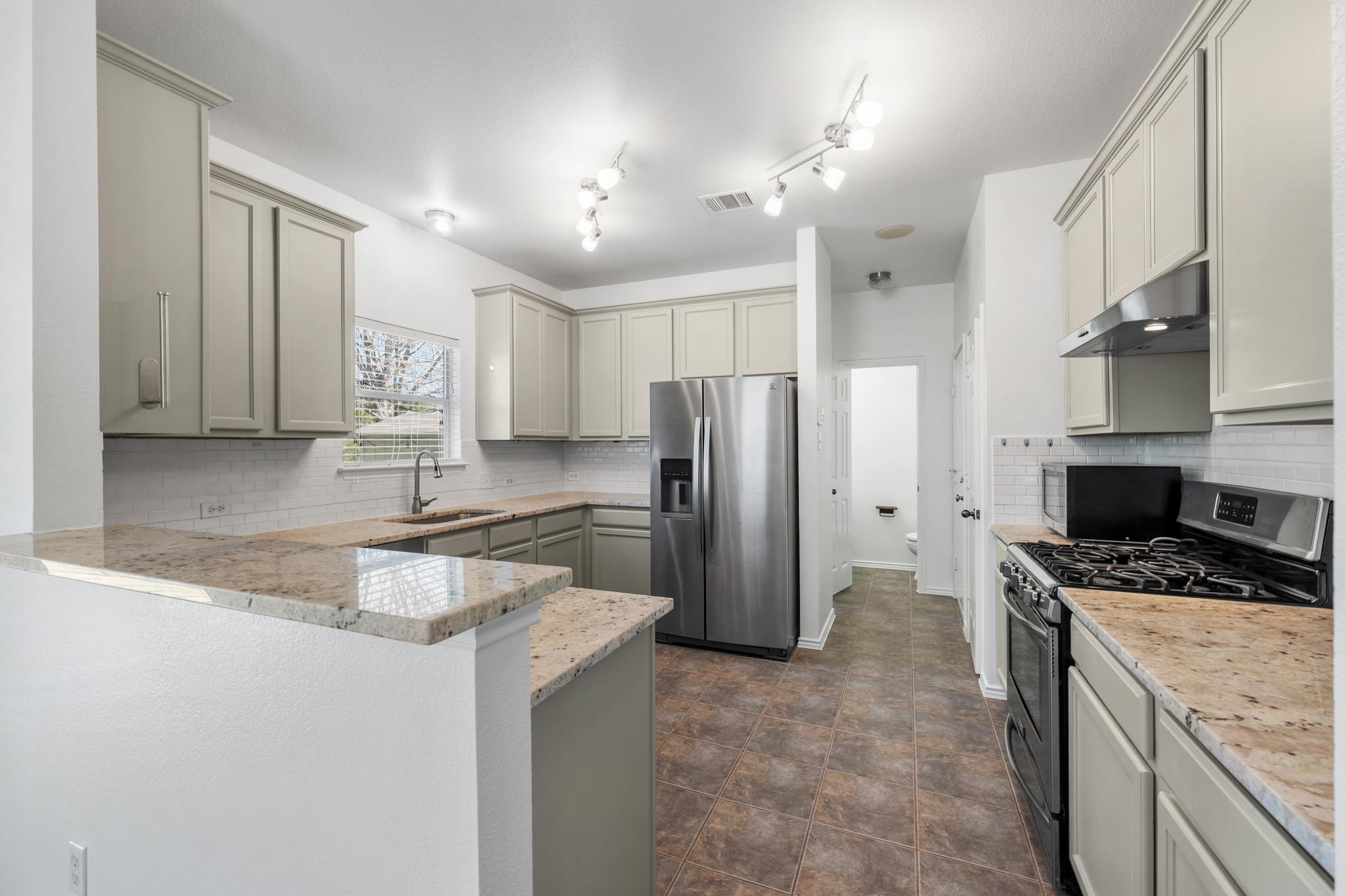 1616 Kemah Dr # 116, Austin, TX 78748