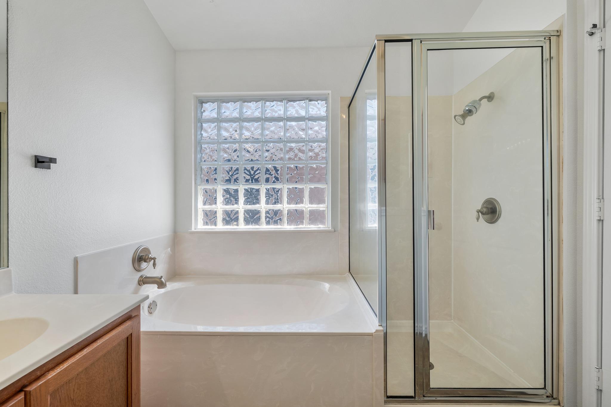 1616 Kemah Dr # 116, Austin, TX 78748