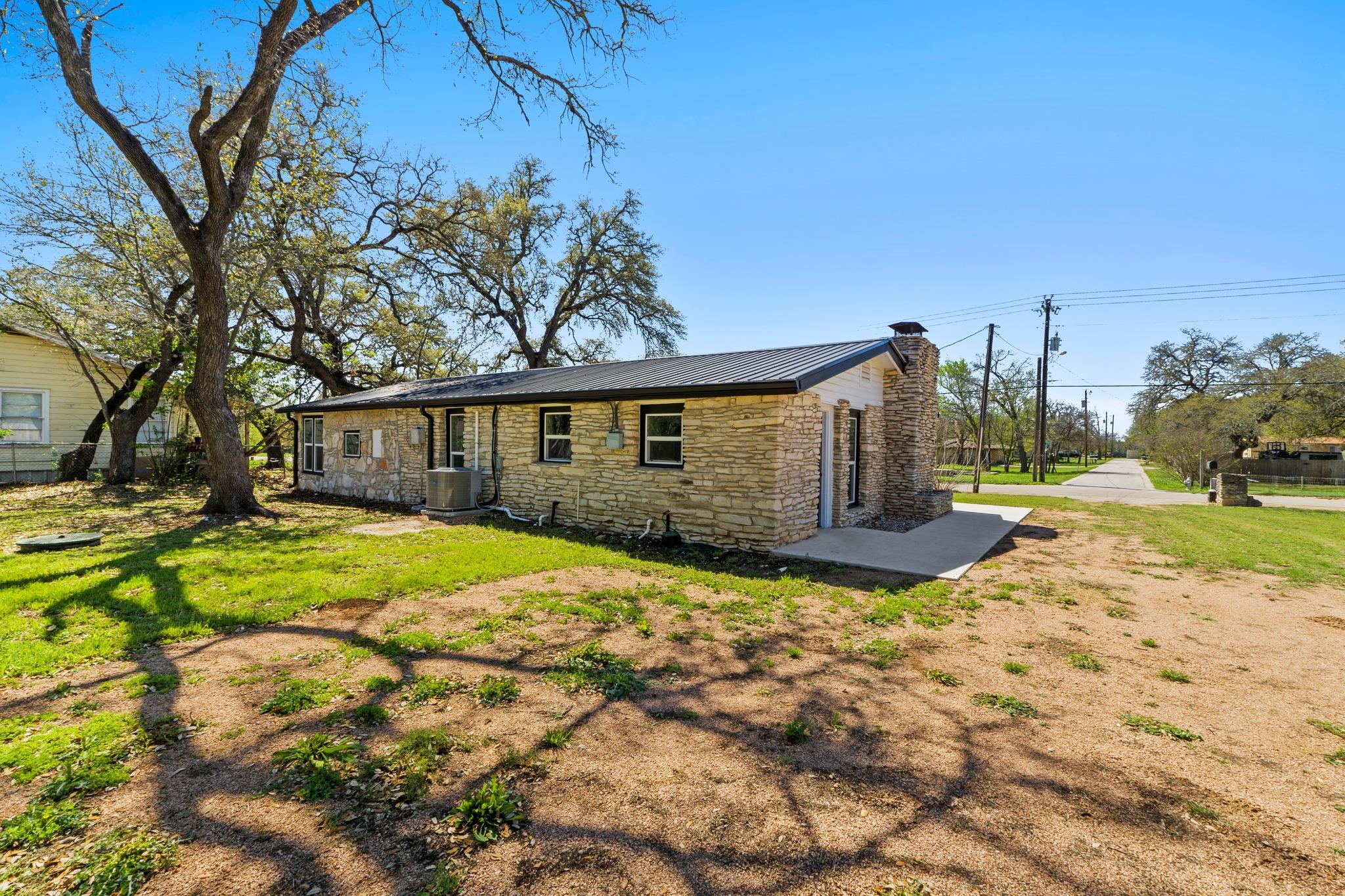 201 County Road 279, Liberty Hill, TX 78642