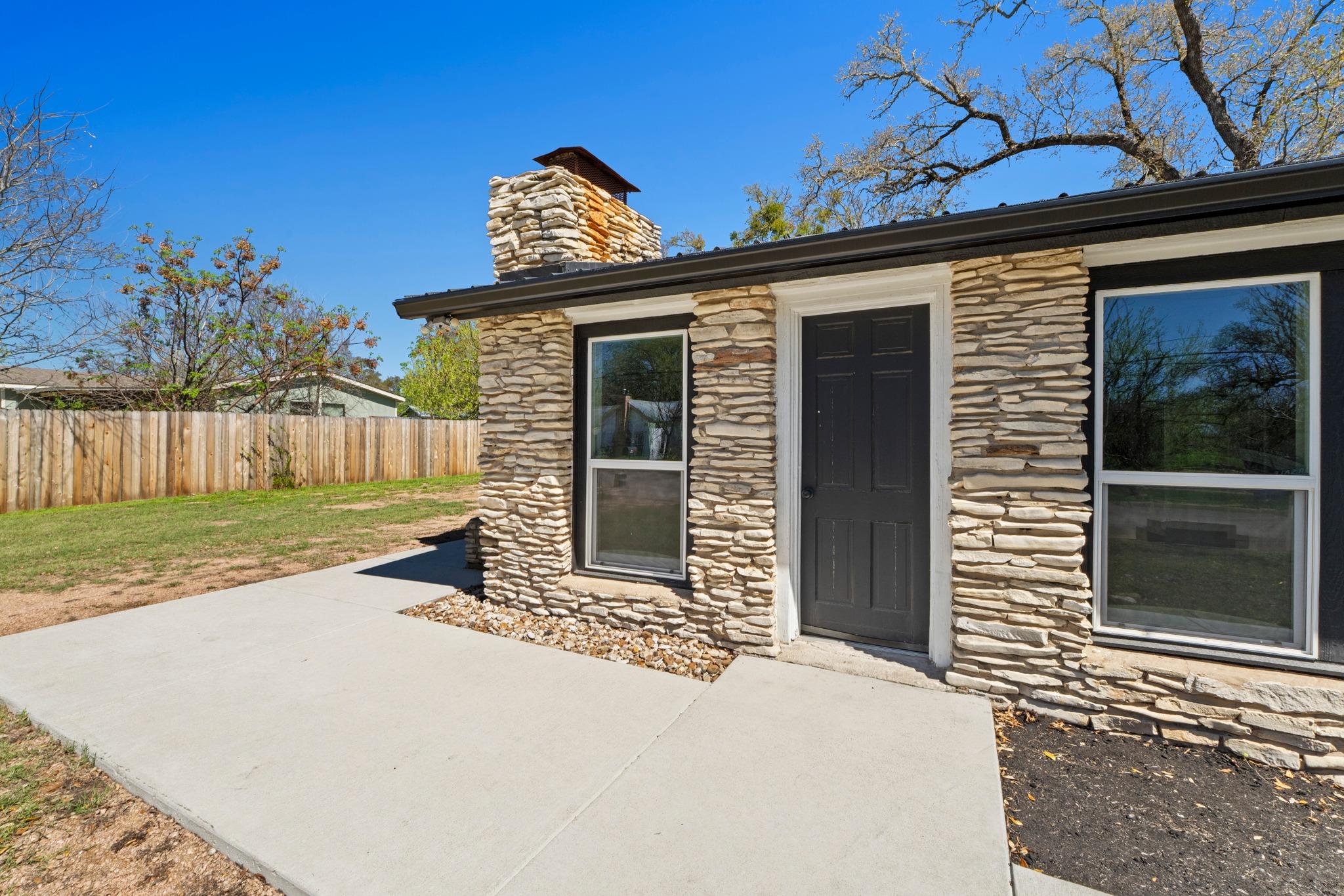 201 County Road 279, Liberty Hill, TX 78642