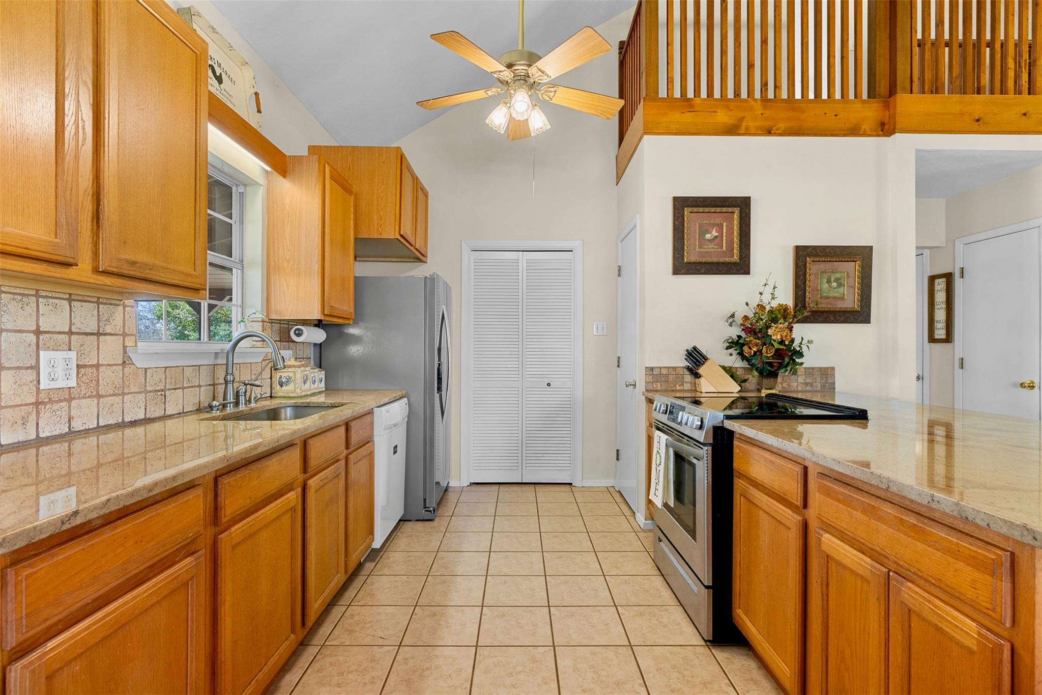 999 Salem Rd, Brenham, TX 77833