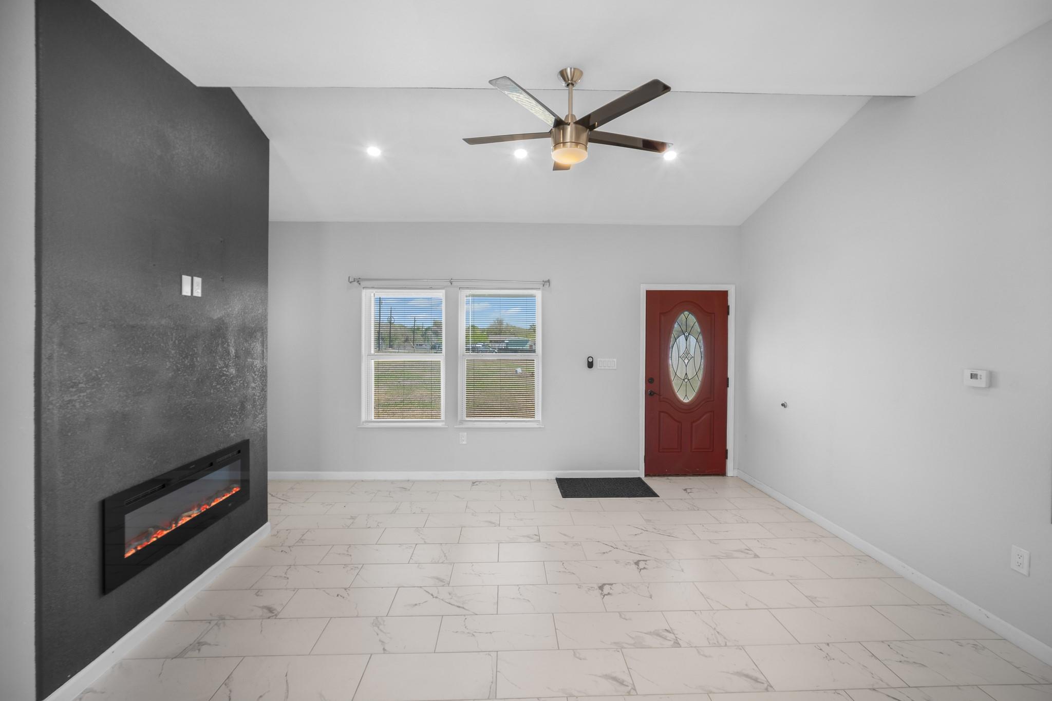 255 Thompson Rd, Dale, TX 78616