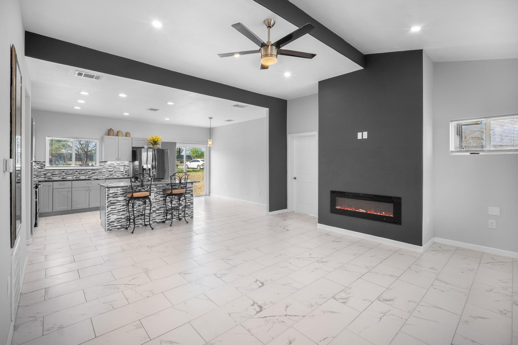 255 Thompson Rd, Dale, TX 78616