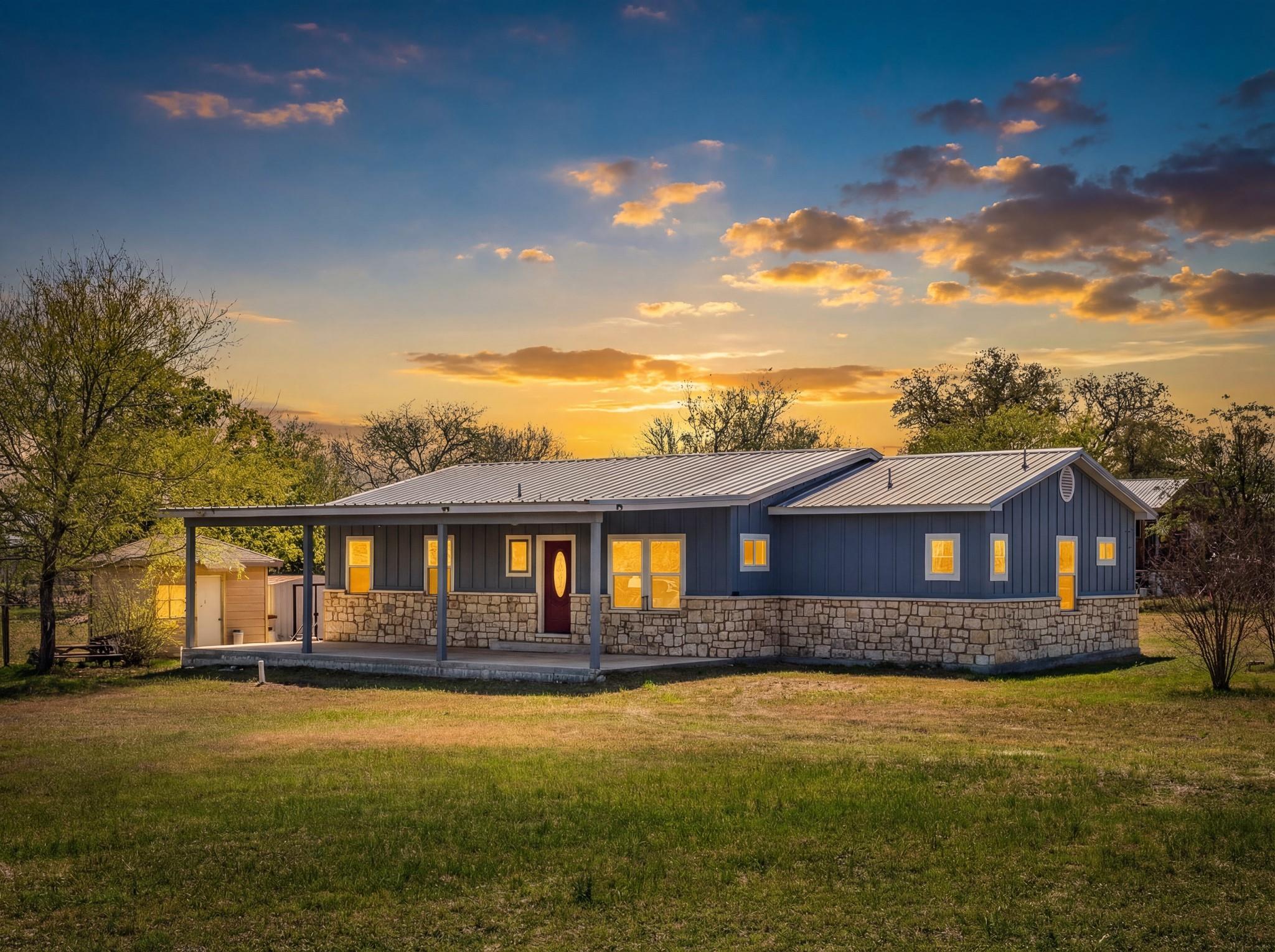 255 Thompson Rd, Dale, TX 78616