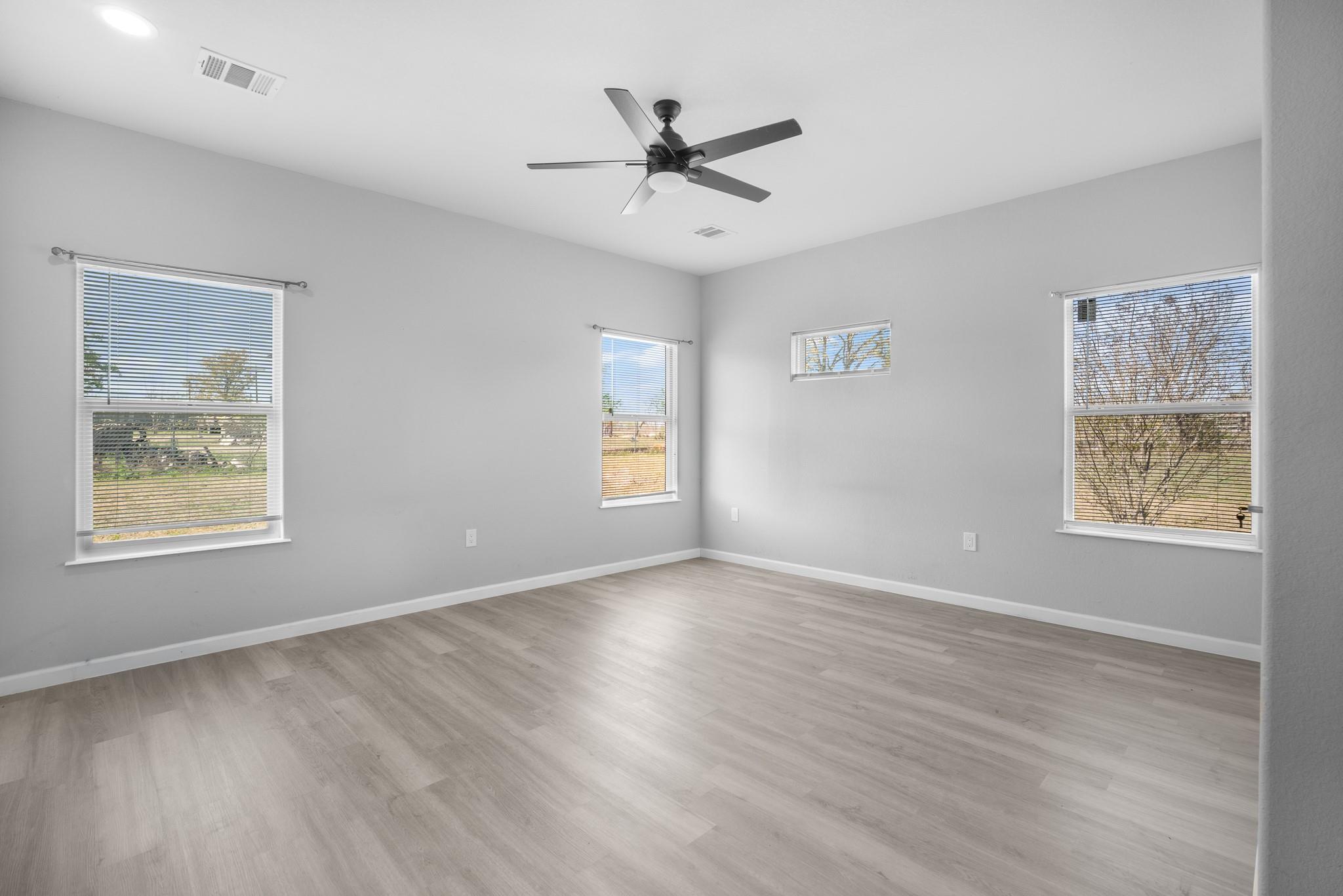 255 Thompson Rd, Dale, TX 78616