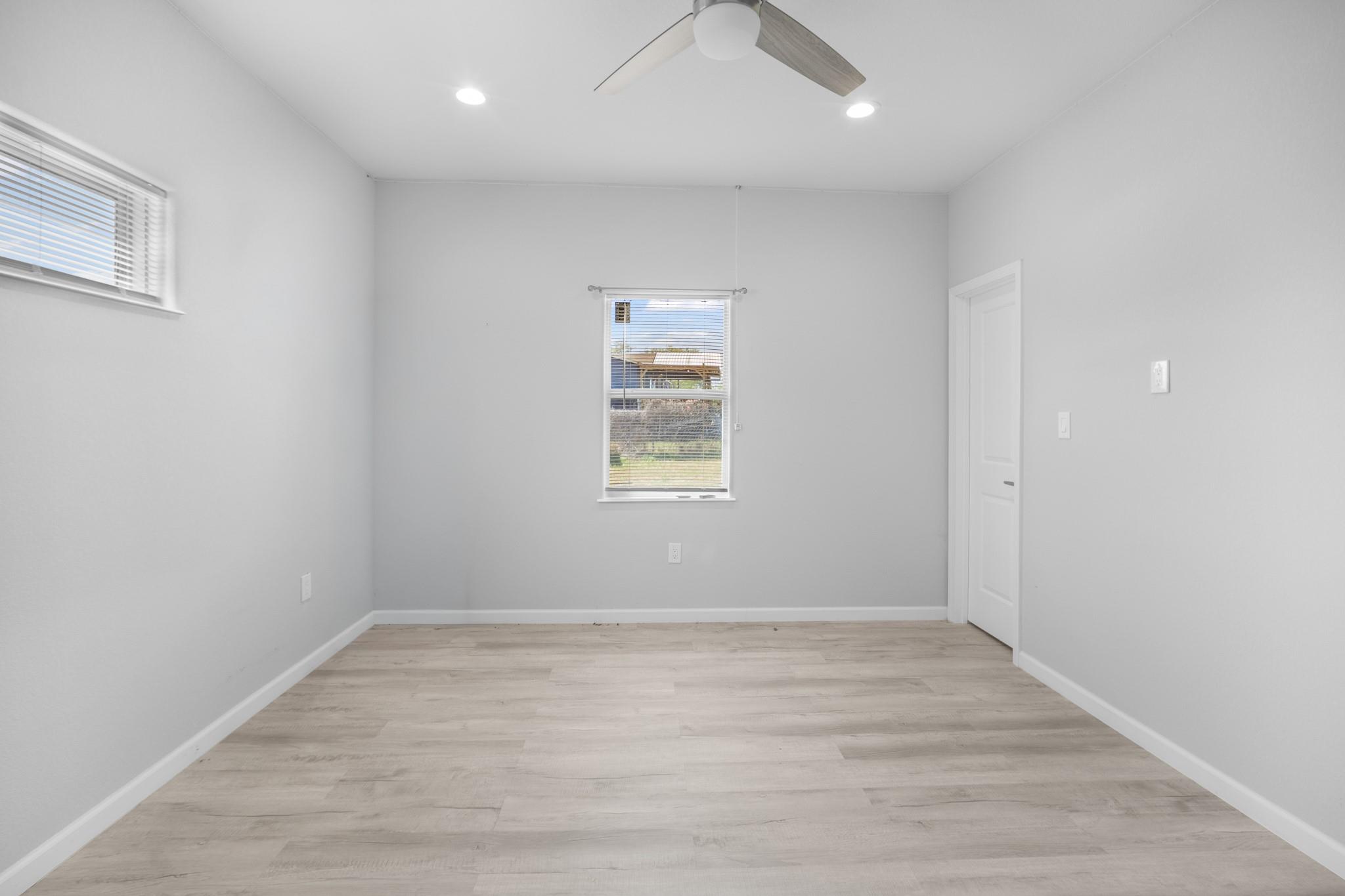 255 Thompson Rd, Dale, TX 78616