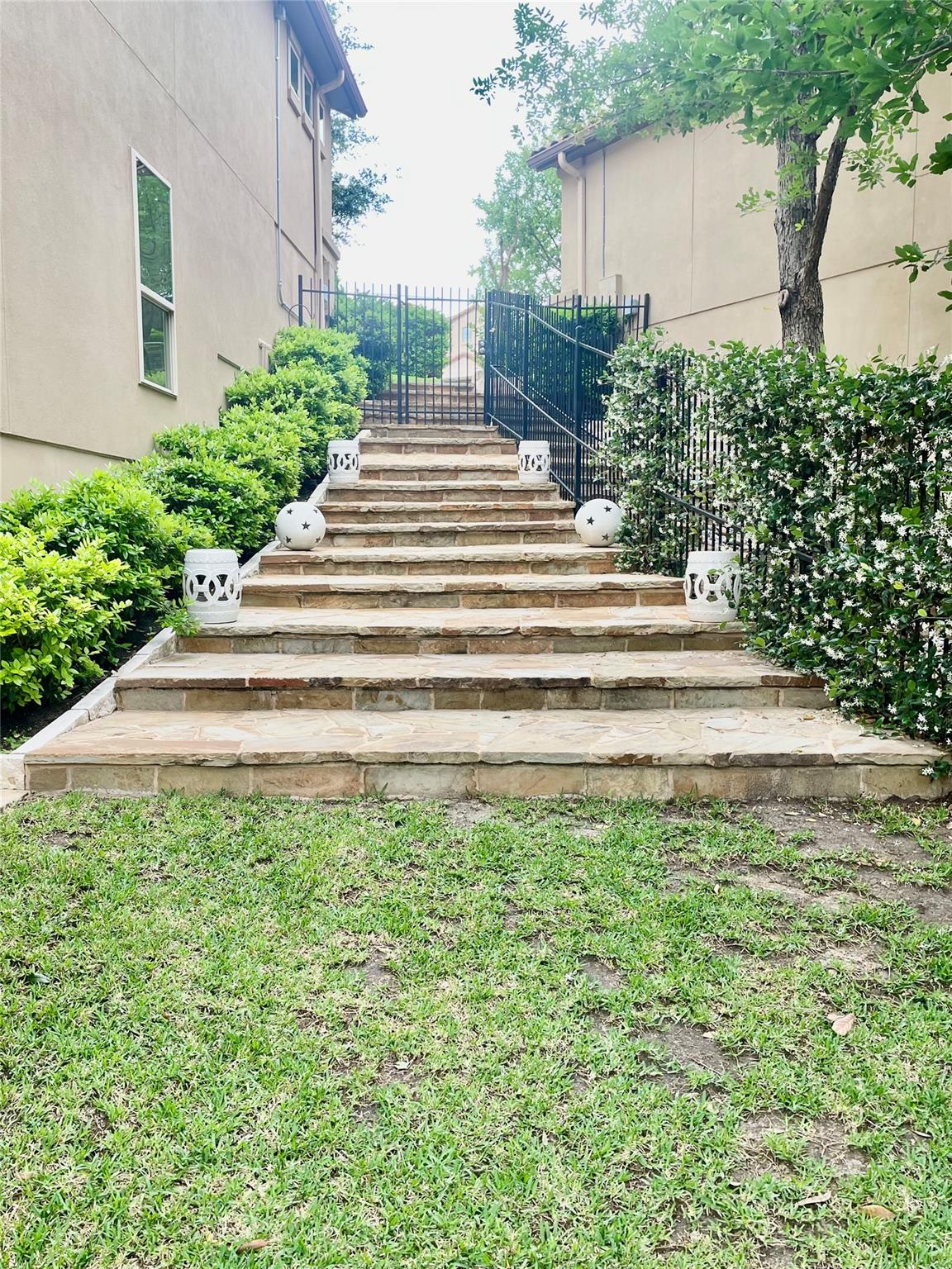 2312 Rivina Dr, Austin, TX 78733