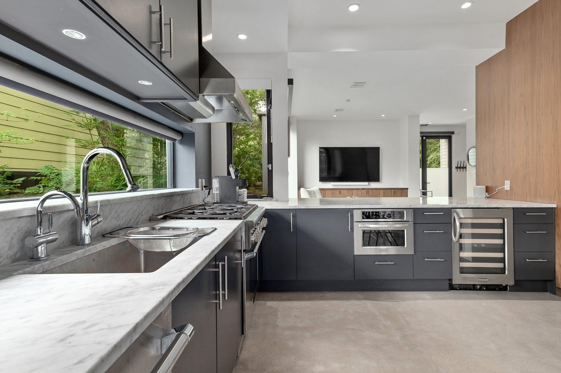 1208 Hillside Ave, Austin, TX 78704