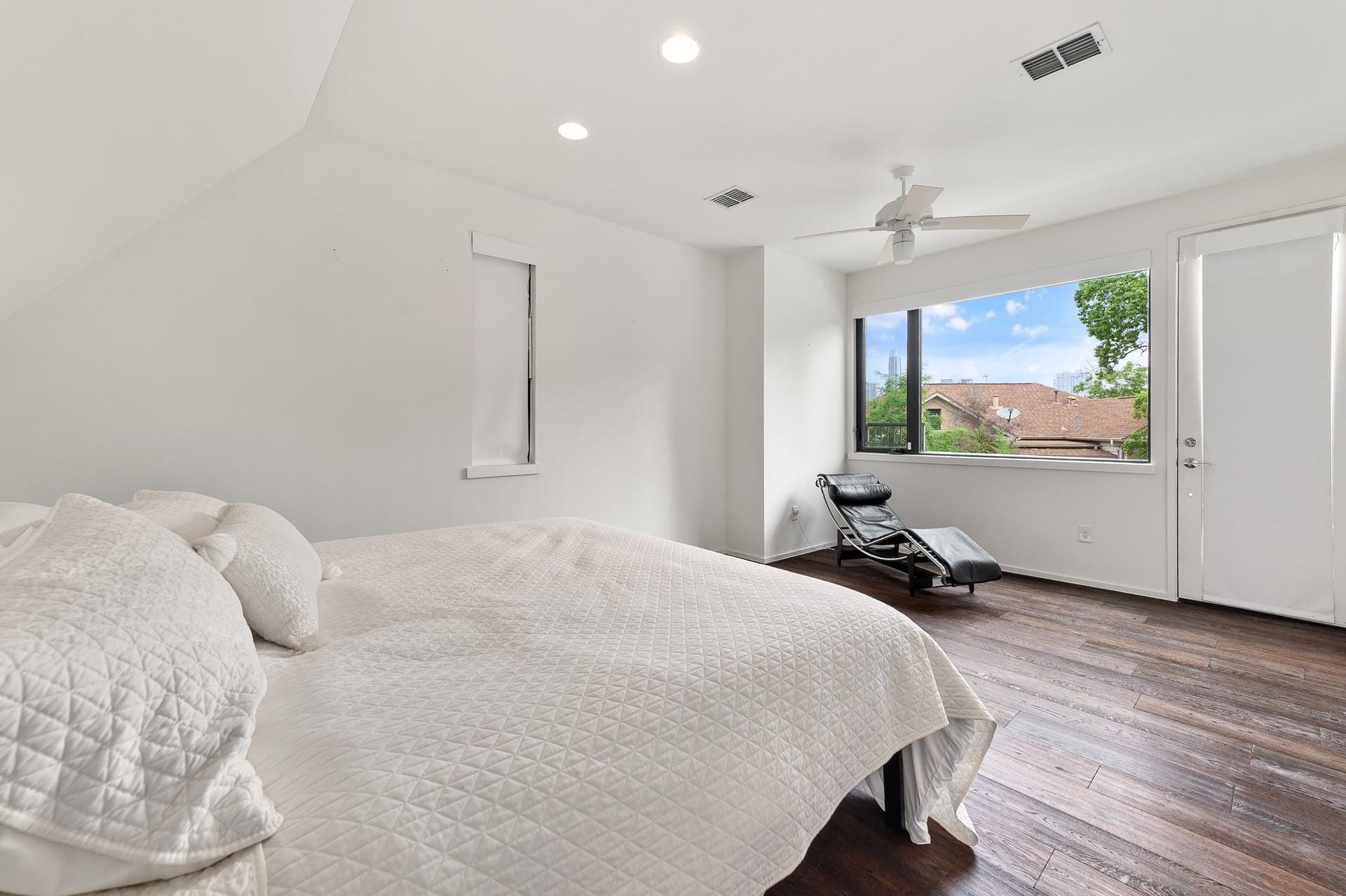 1208 Hillside Ave, Austin, TX 78704