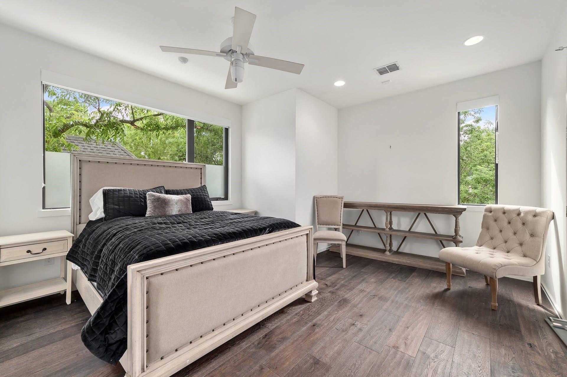 1208 Hillside Ave, Austin, TX 78704