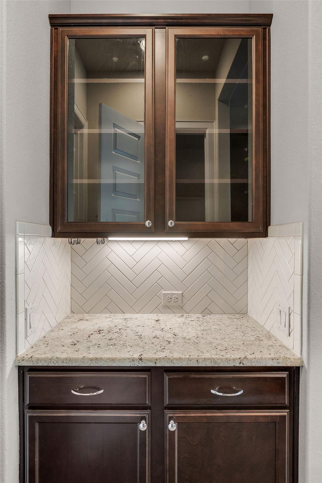 7012 Halesboro Dr, Austin, TX 78736