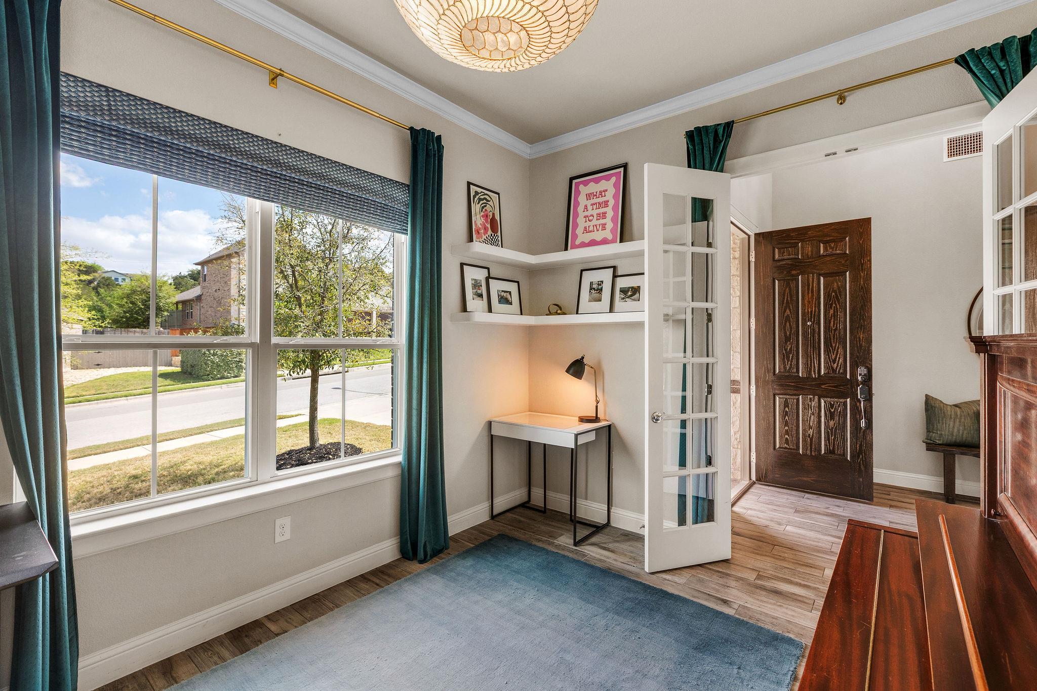 7012 Halesboro Dr, Austin, TX 78736