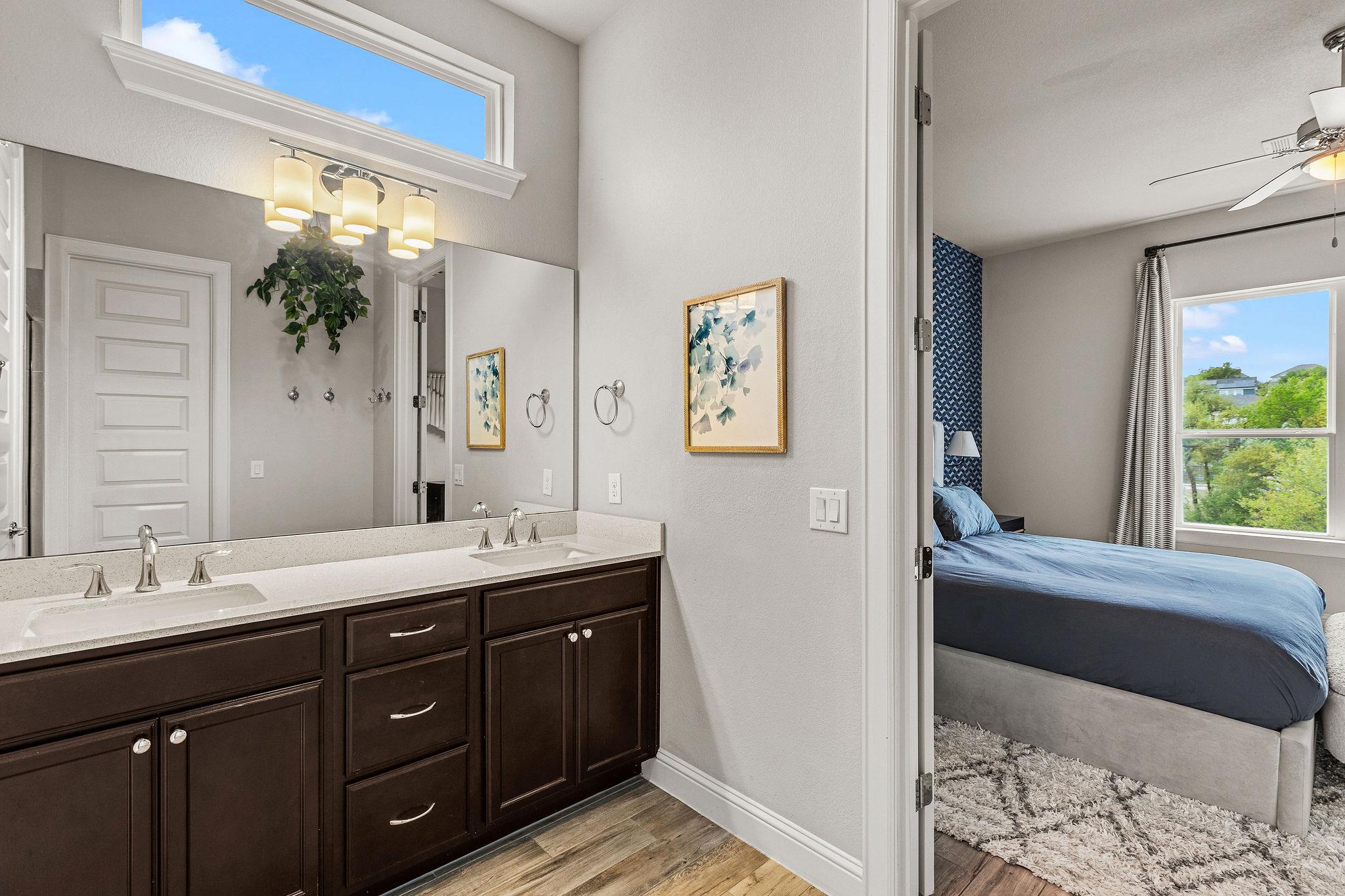 7012 Halesboro Dr, Austin, TX 78736