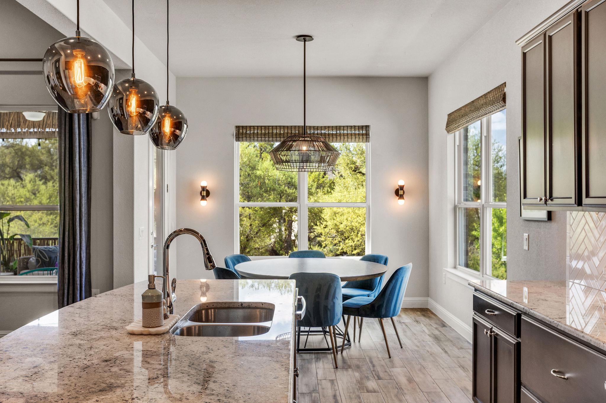 7012 Halesboro Dr, Austin, TX 78736