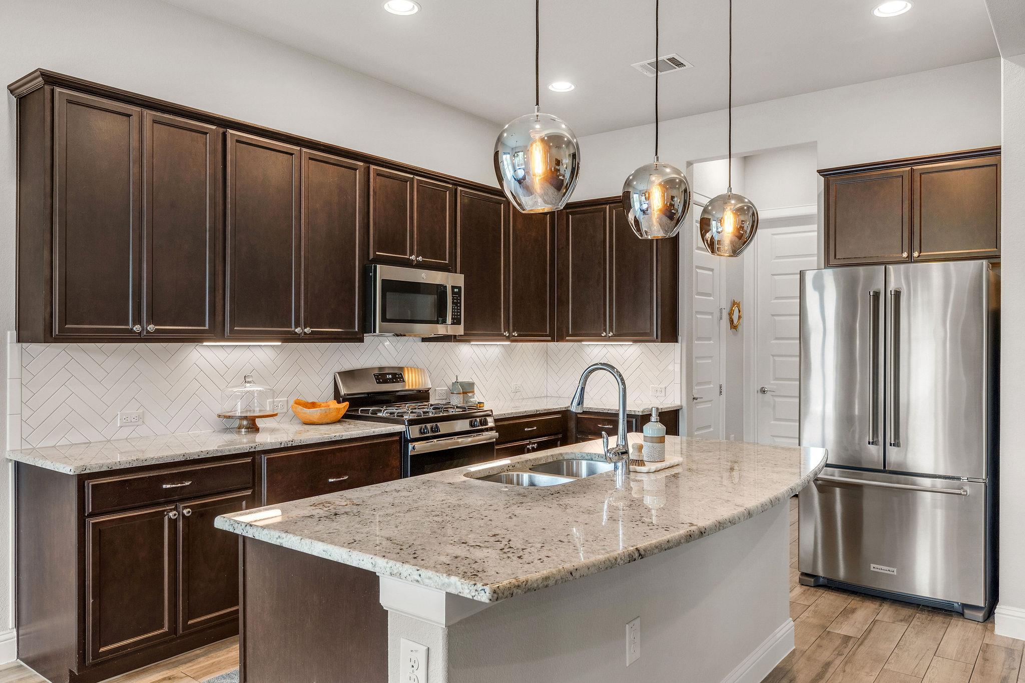 7012 Halesboro Dr, Austin, TX 78736