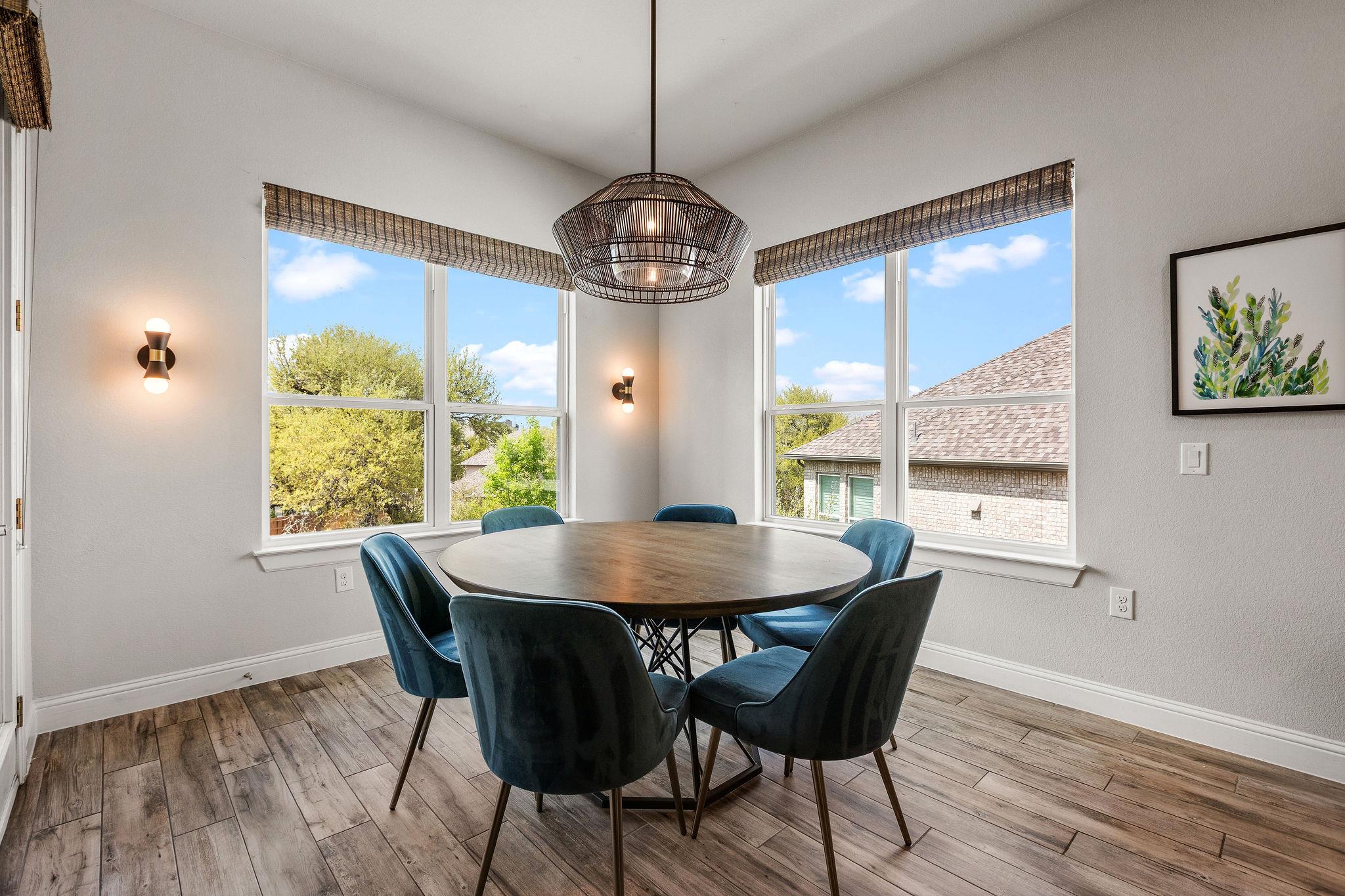 7012 Halesboro Dr, Austin, TX 78736