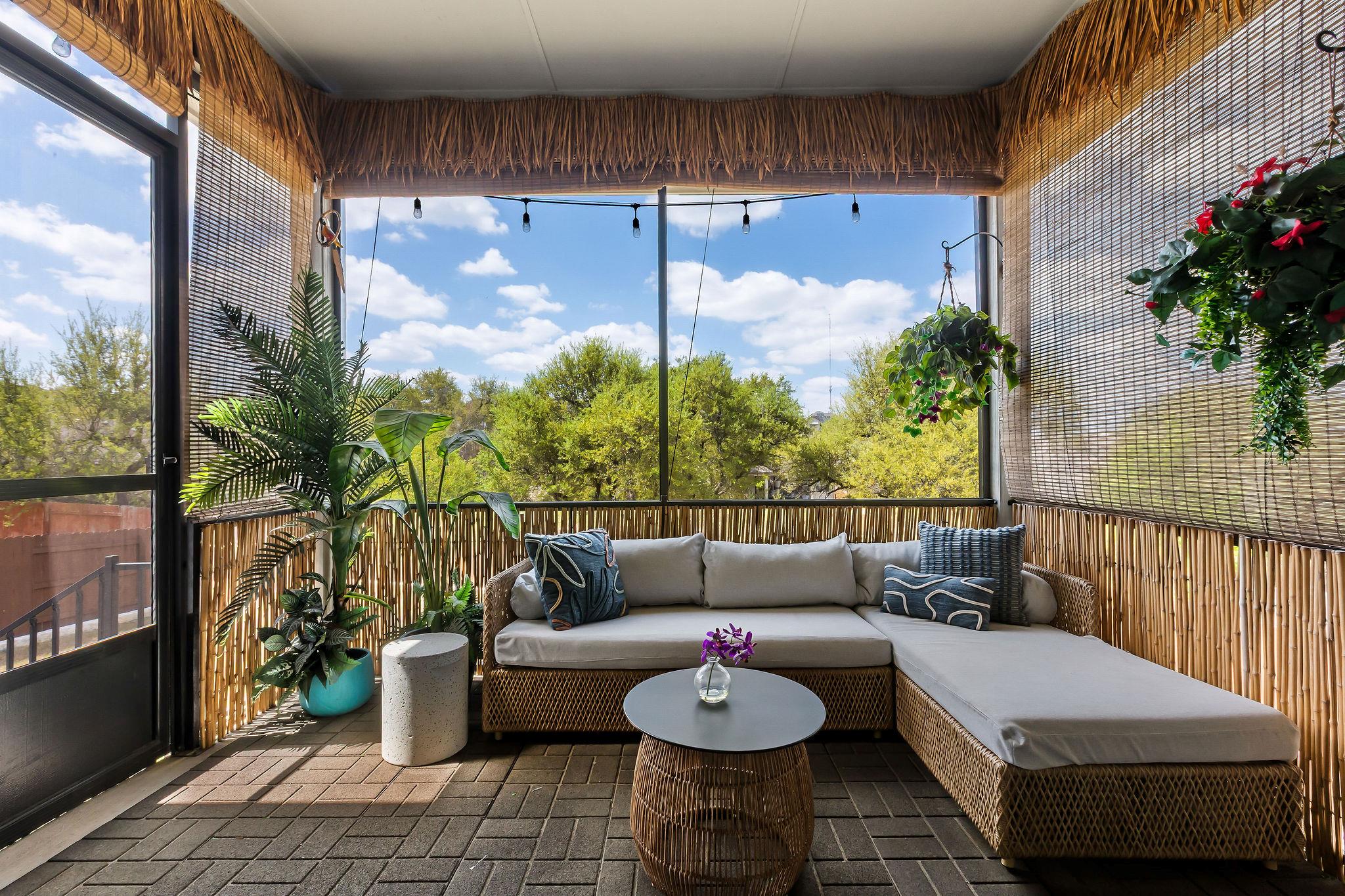 7012 Halesboro Dr, Austin, TX 78736