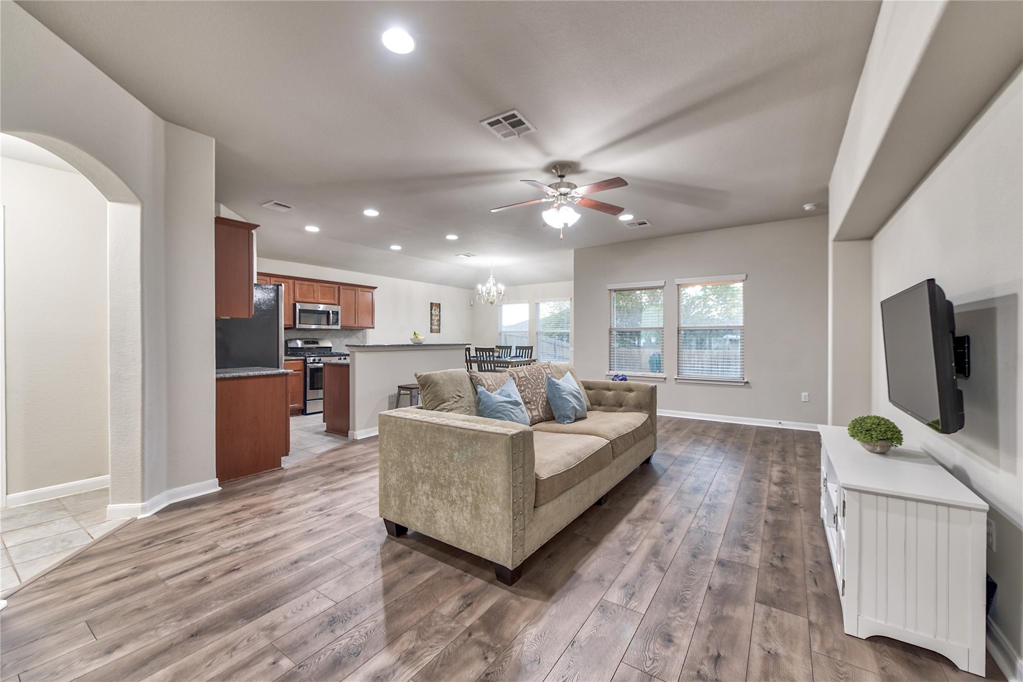 328 Langely, Kyle, TX 78640