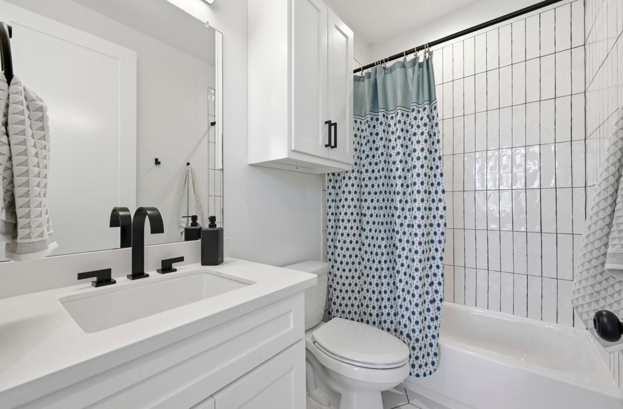 5413 Blue Bird Ln # 2, Austin, TX 78745