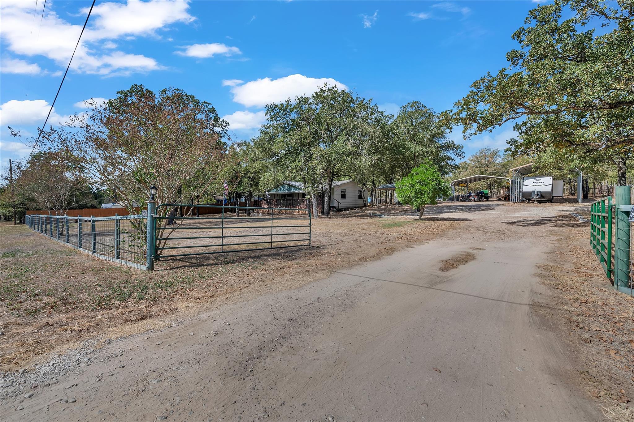 320 Pope Bnd S, Cedar Creek, TX 78612