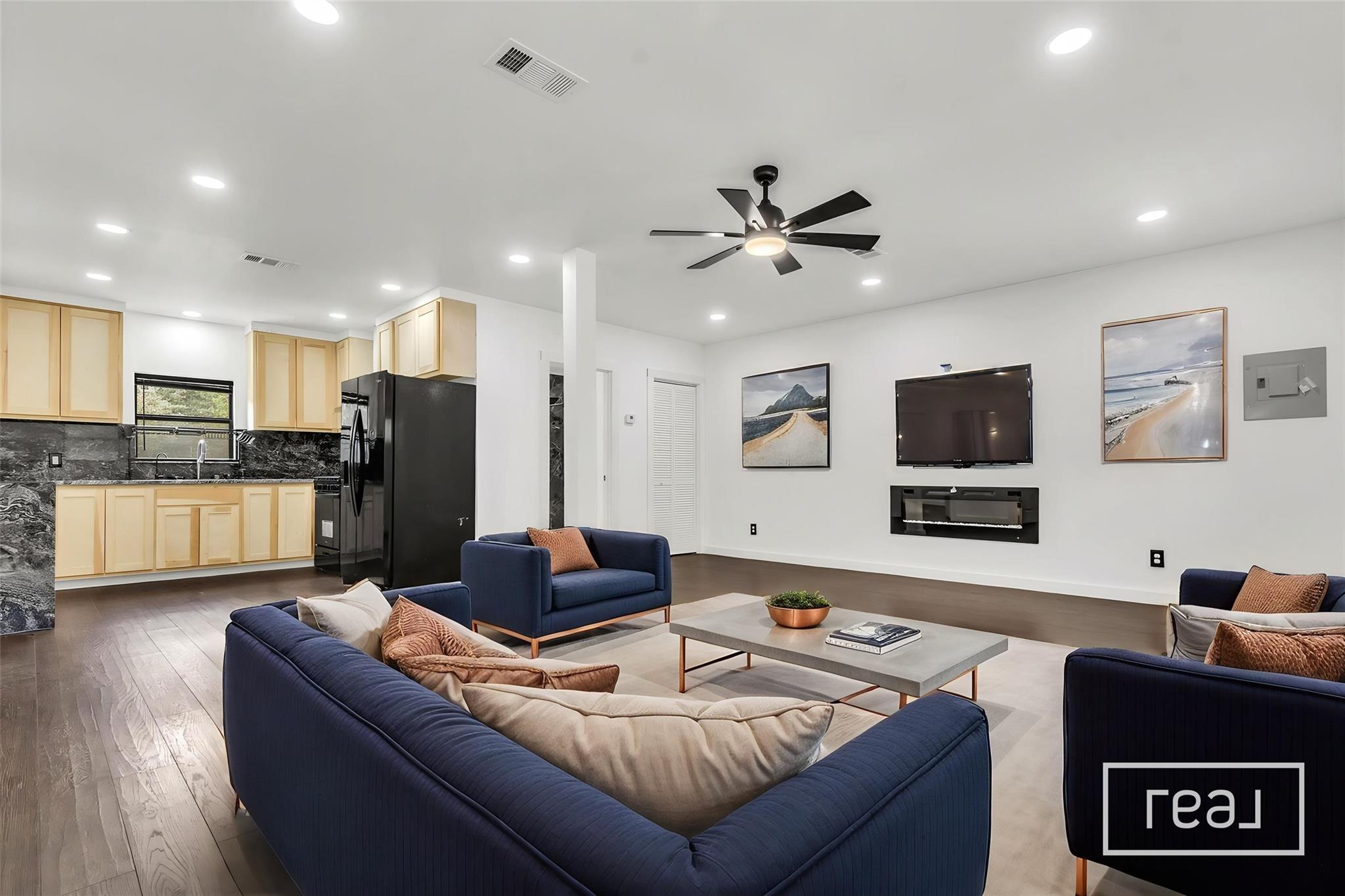 135 Huskey Trl, Paige, TX 78659