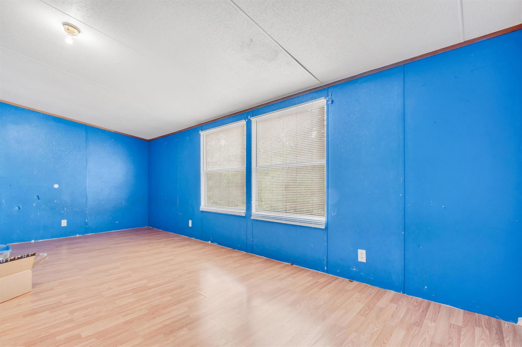 135 Huskey Trl, Paige, TX 78659