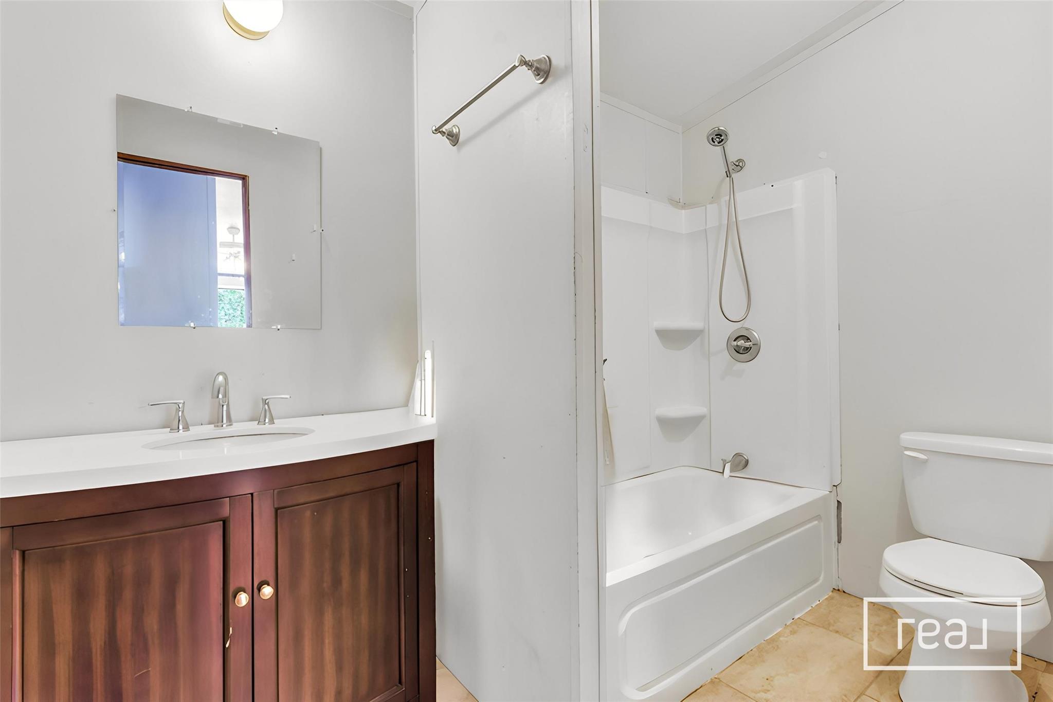 135 Huskey Trl, Paige, TX 78659