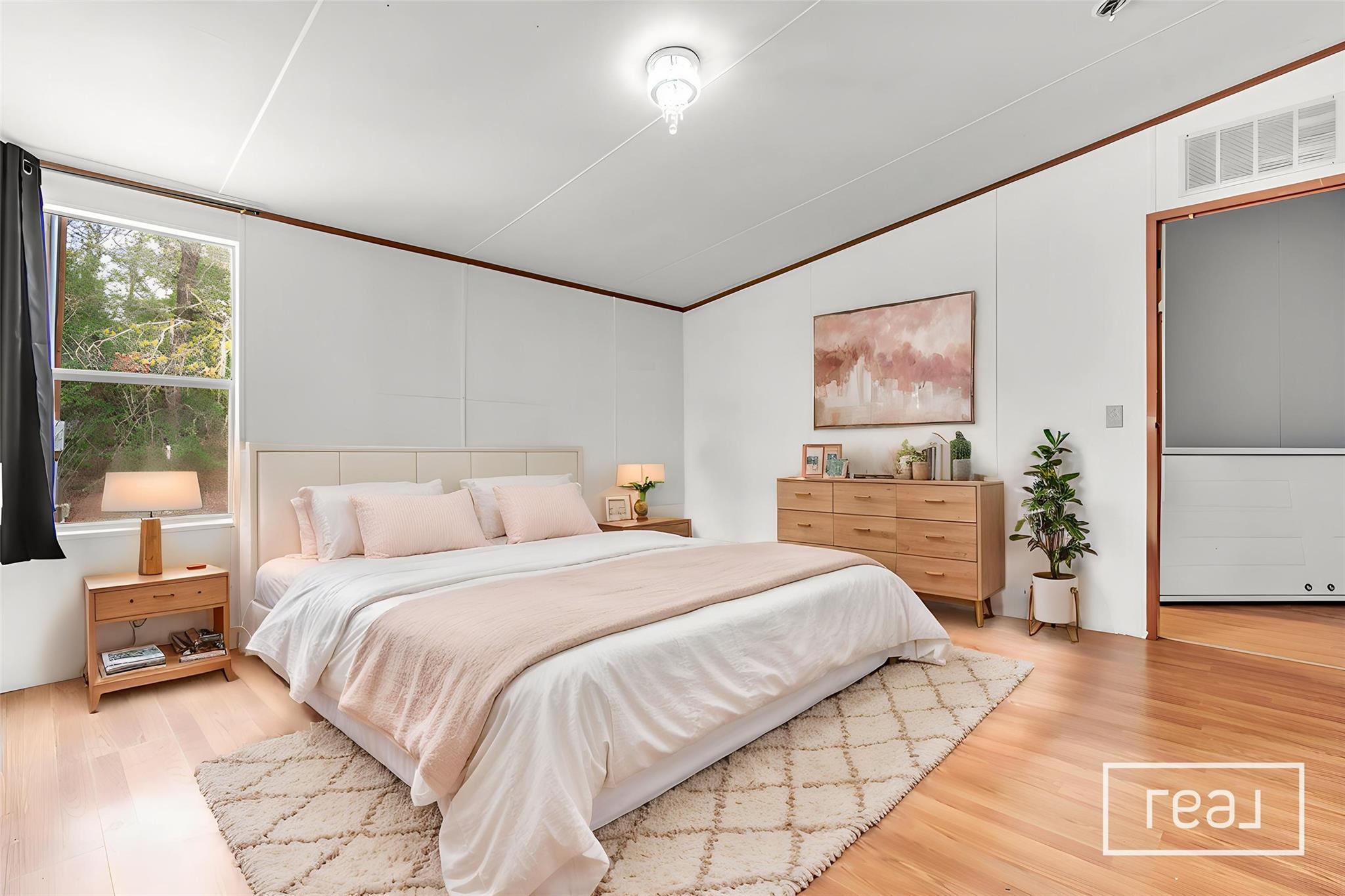 135 Huskey Trl, Paige, TX 78659