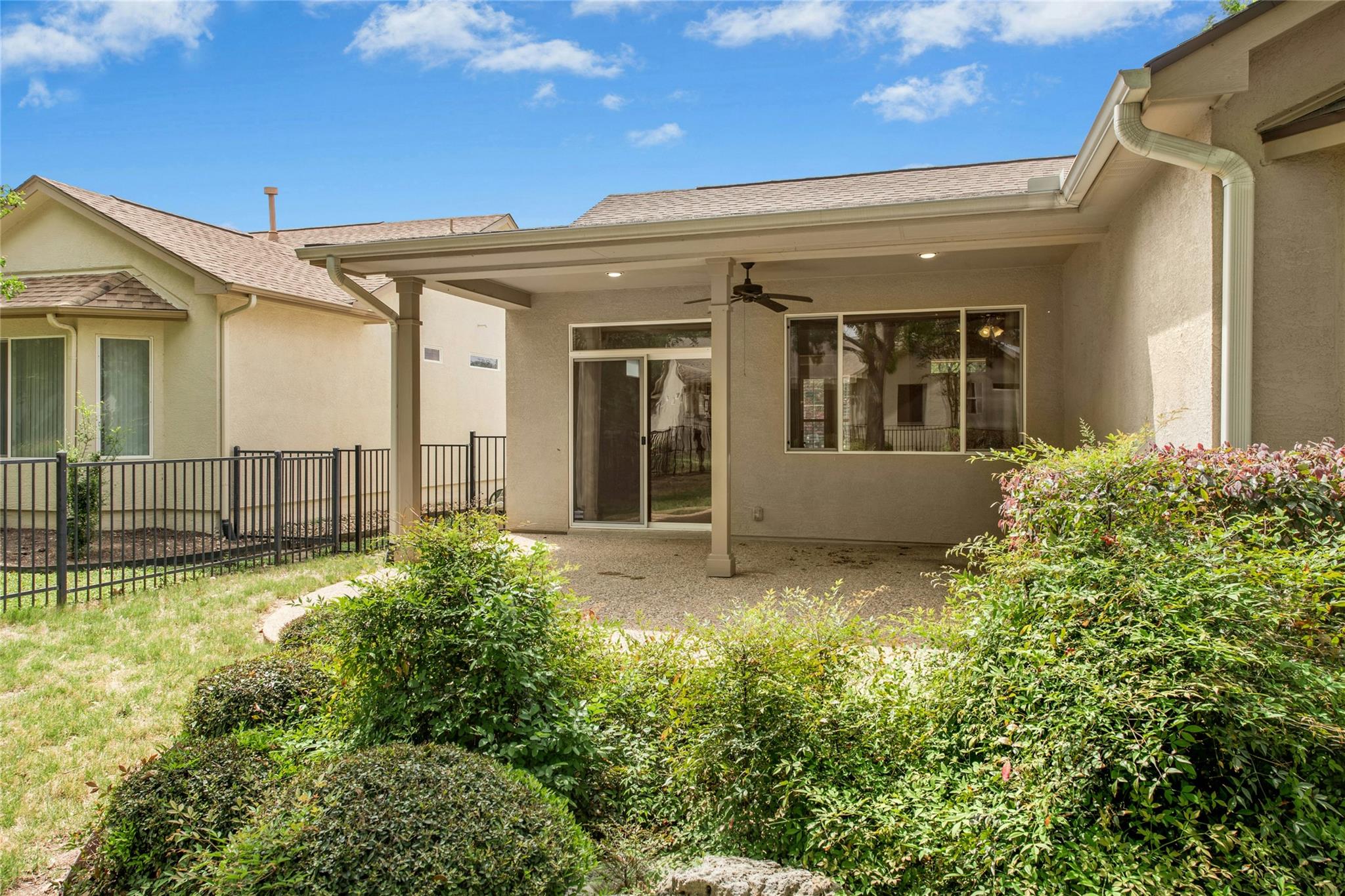 122 Harness Ln, Georgetown, TX 78633