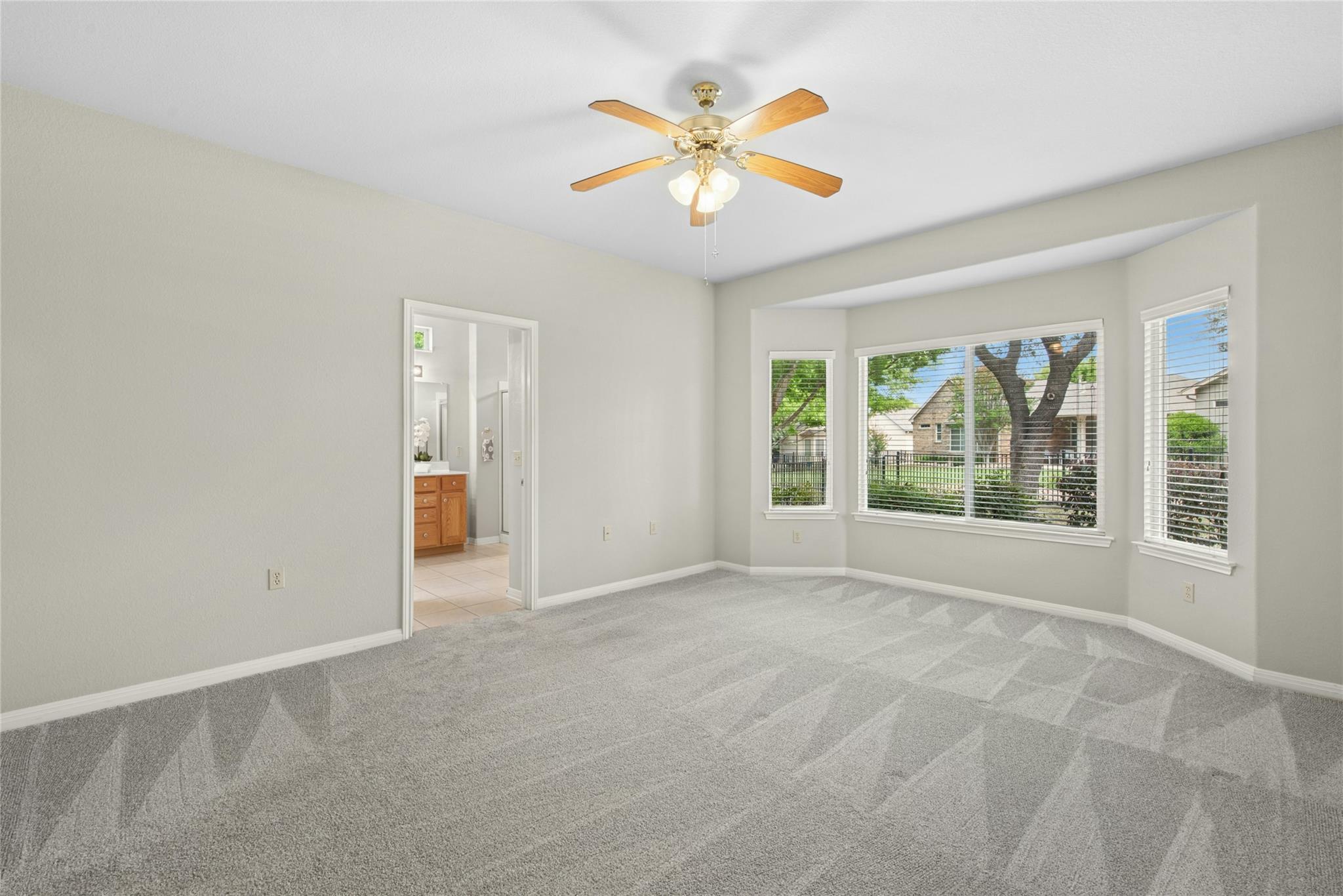 122 Harness Ln, Georgetown, TX 78633