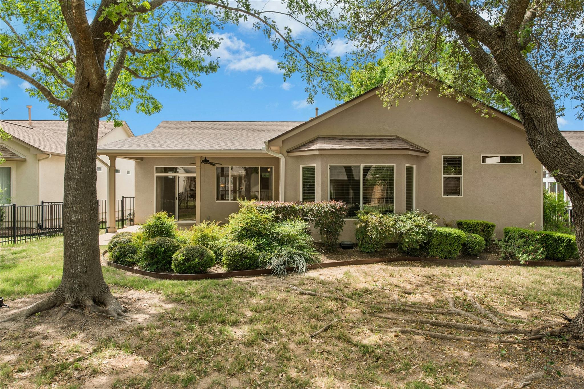 122 Harness Ln, Georgetown, TX 78633